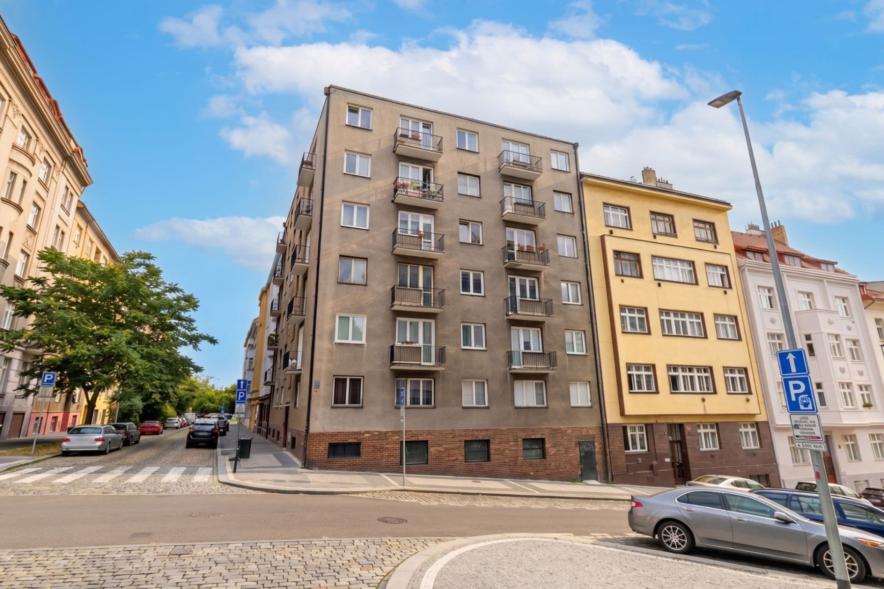 Predaj bytu 3-izbový 74 m², Madridská, Praha, Praha Predaj bytu 3-izbový 74 m², Madridská, Praha, Praha