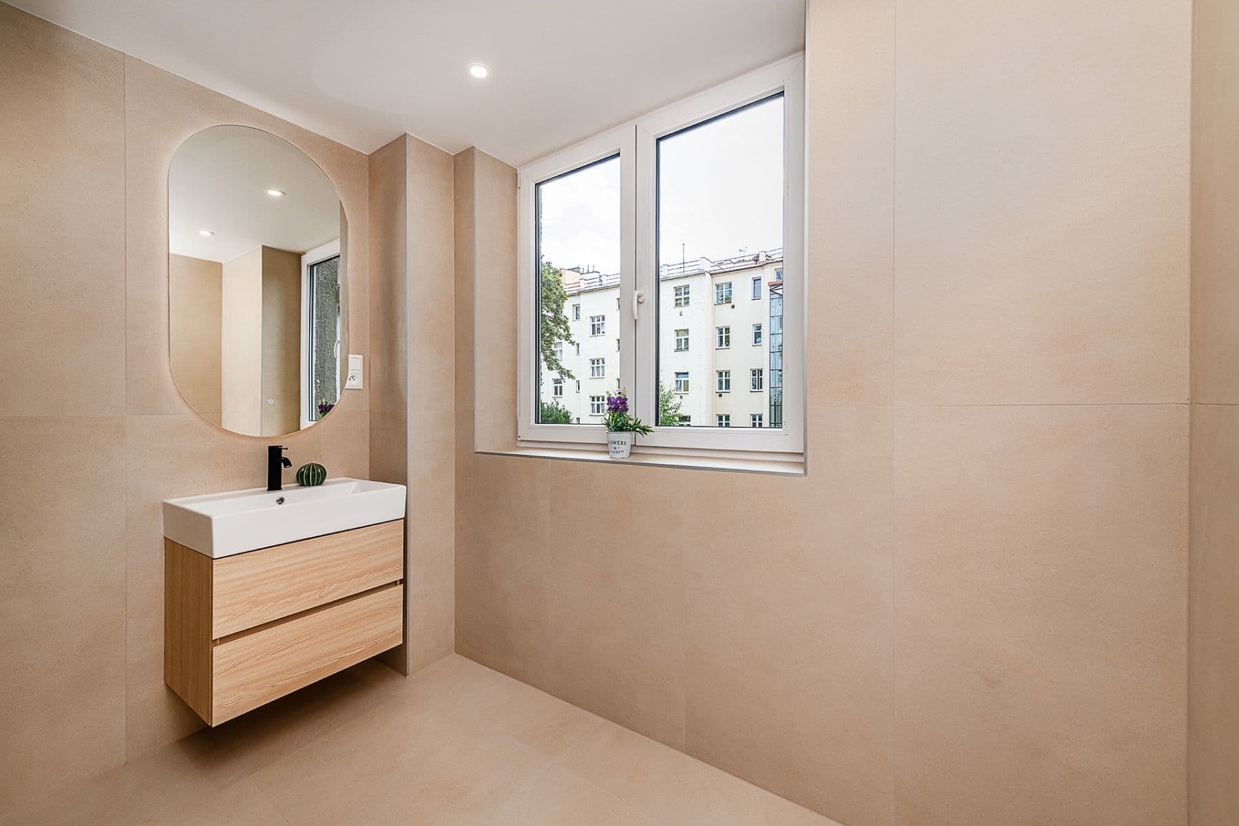 Predaj bytu 3-izbový 74 m², Madridská, Praha, Praha Predaj bytu 3-izbový 74 m², Madridská, Praha, Praha