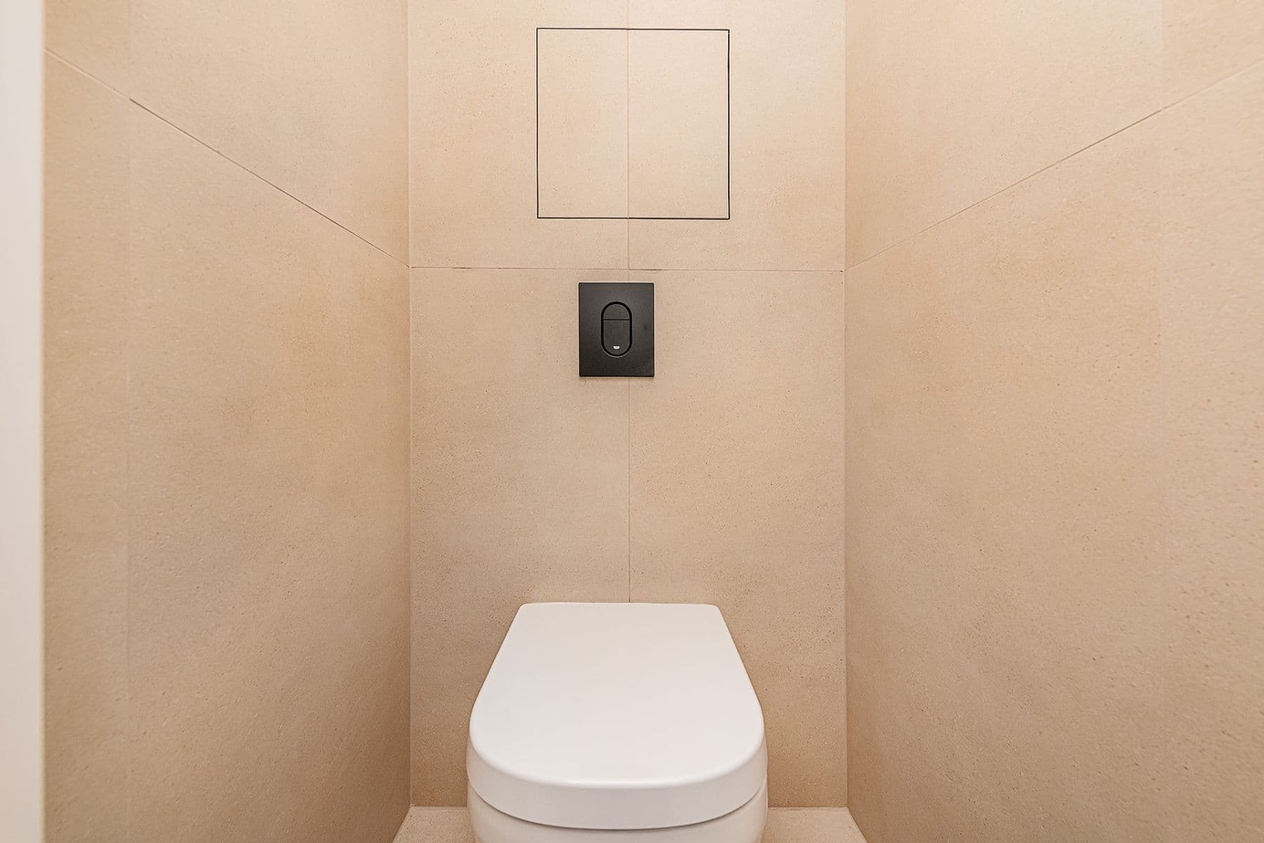 Predaj bytu 3-izbový 74 m², Madridská, Praha, Praha Predaj bytu 3-izbový 74 m², Madridská, Praha, Praha