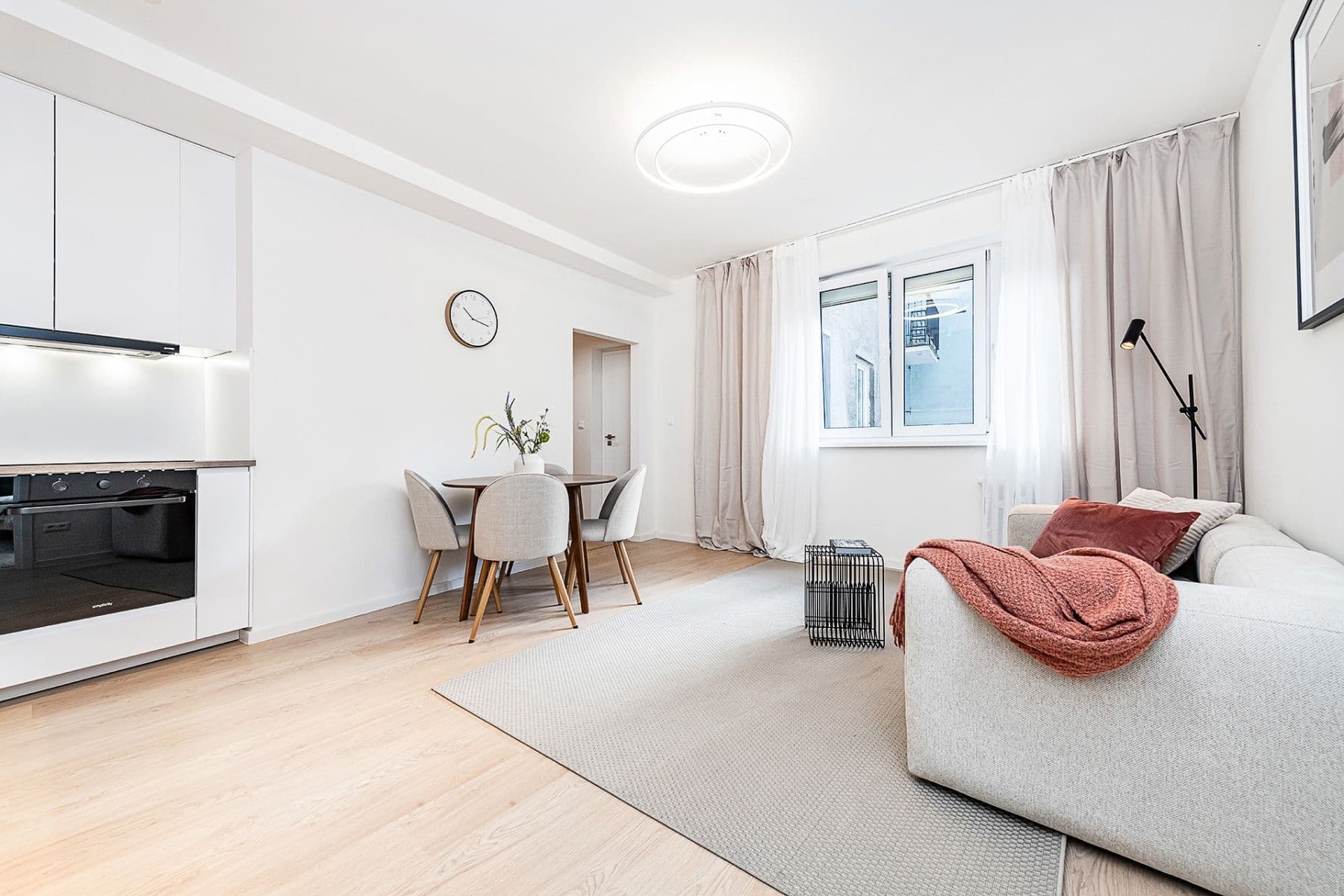 Predaj bytu 3-izbový 74 m², Madridská, Praha, Praha Predaj bytu 3-izbový 74 m², Madridská, Praha, Praha