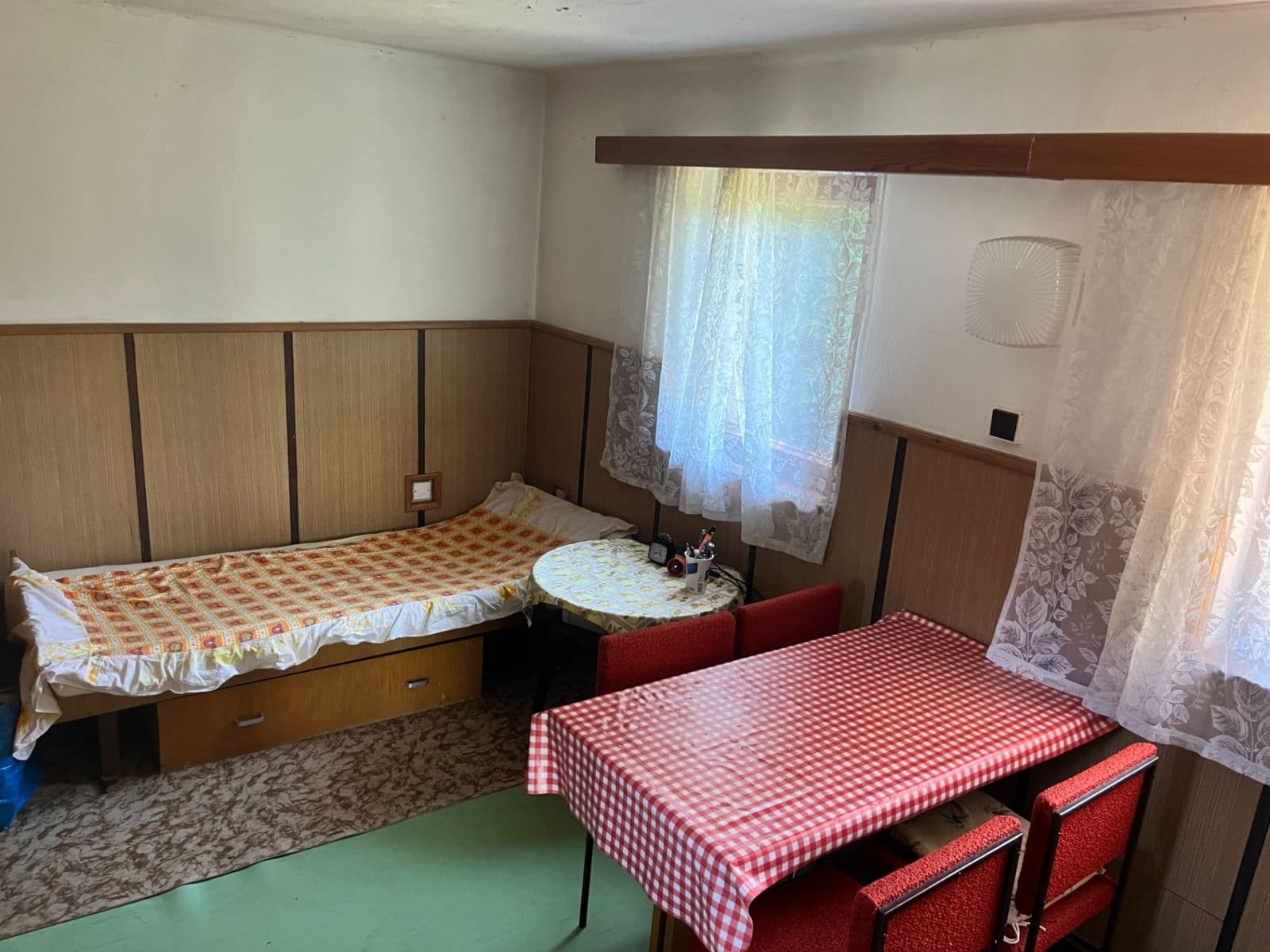 Predaj rekreačného objektu 38 m², pozemok 640 m², Chotěboř, Kraj Vysočina Predaj rekreačného objektu 38 m², pozemok 640 m², Chotěboř, Kraj Vysočina