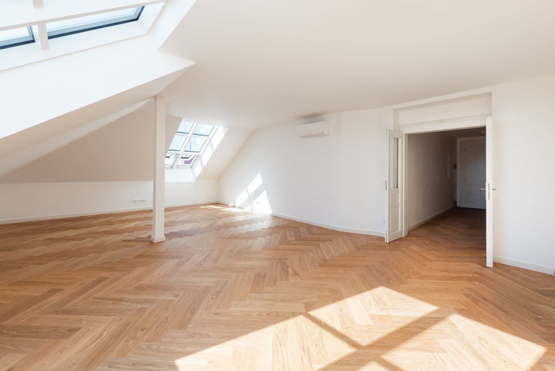 Predaj bytu 2-izbový 109 m², Polská, Praha, Praha Predaj bytu 2-izbový 109 m², Polská, Praha, Praha