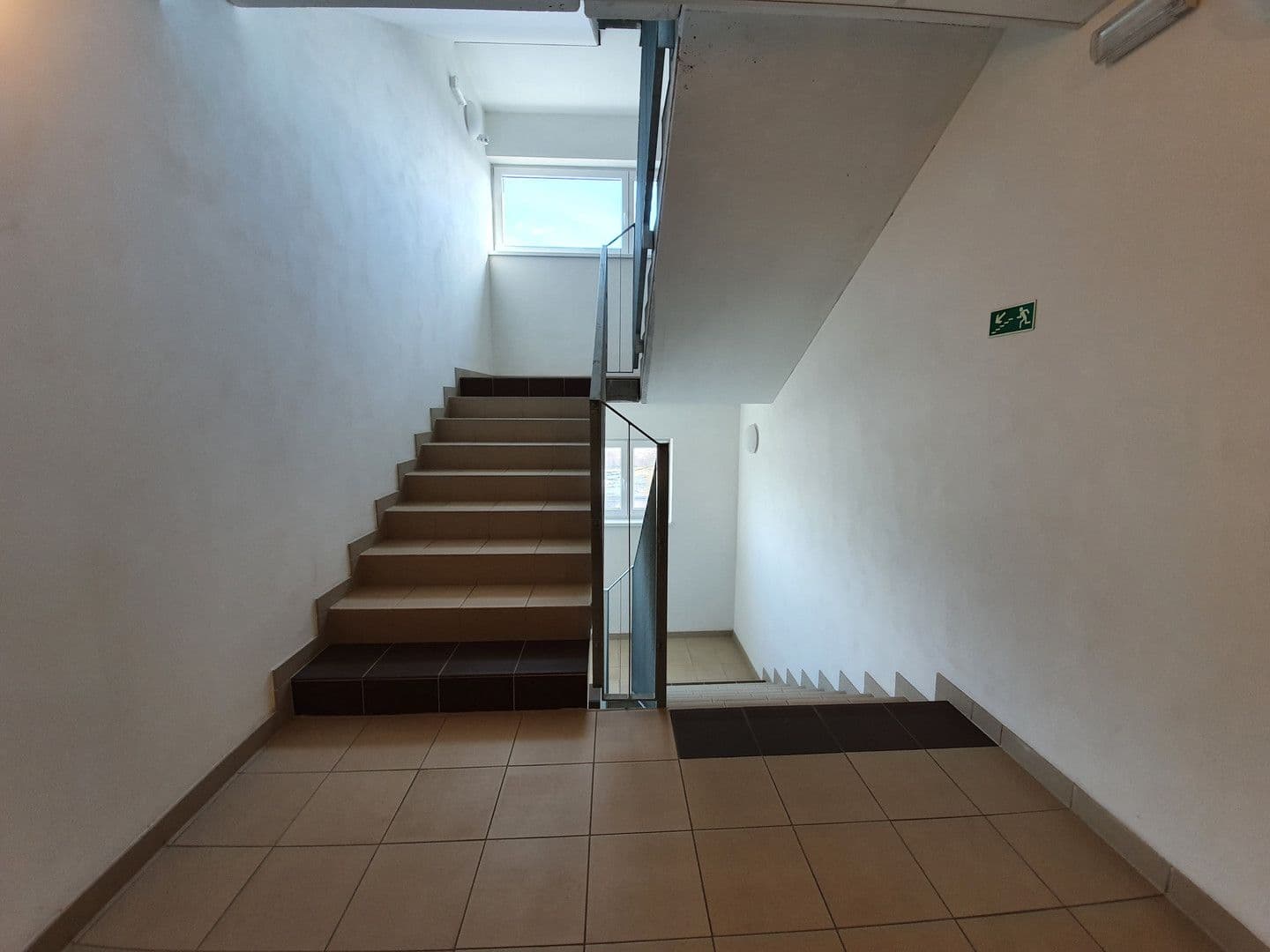 Prenájom bytu 32 m², Ječná, Hostivice, Středočeský kraj Prenájom bytu 32 m², Ječná, Hostivice, Středočeský kraj