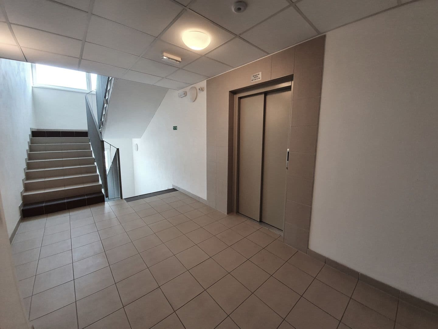 Prenájom bytu 32 m², Ječná, Hostivice, Středočeský kraj Prenájom bytu 32 m², Ječná, Hostivice, Středočeský kraj