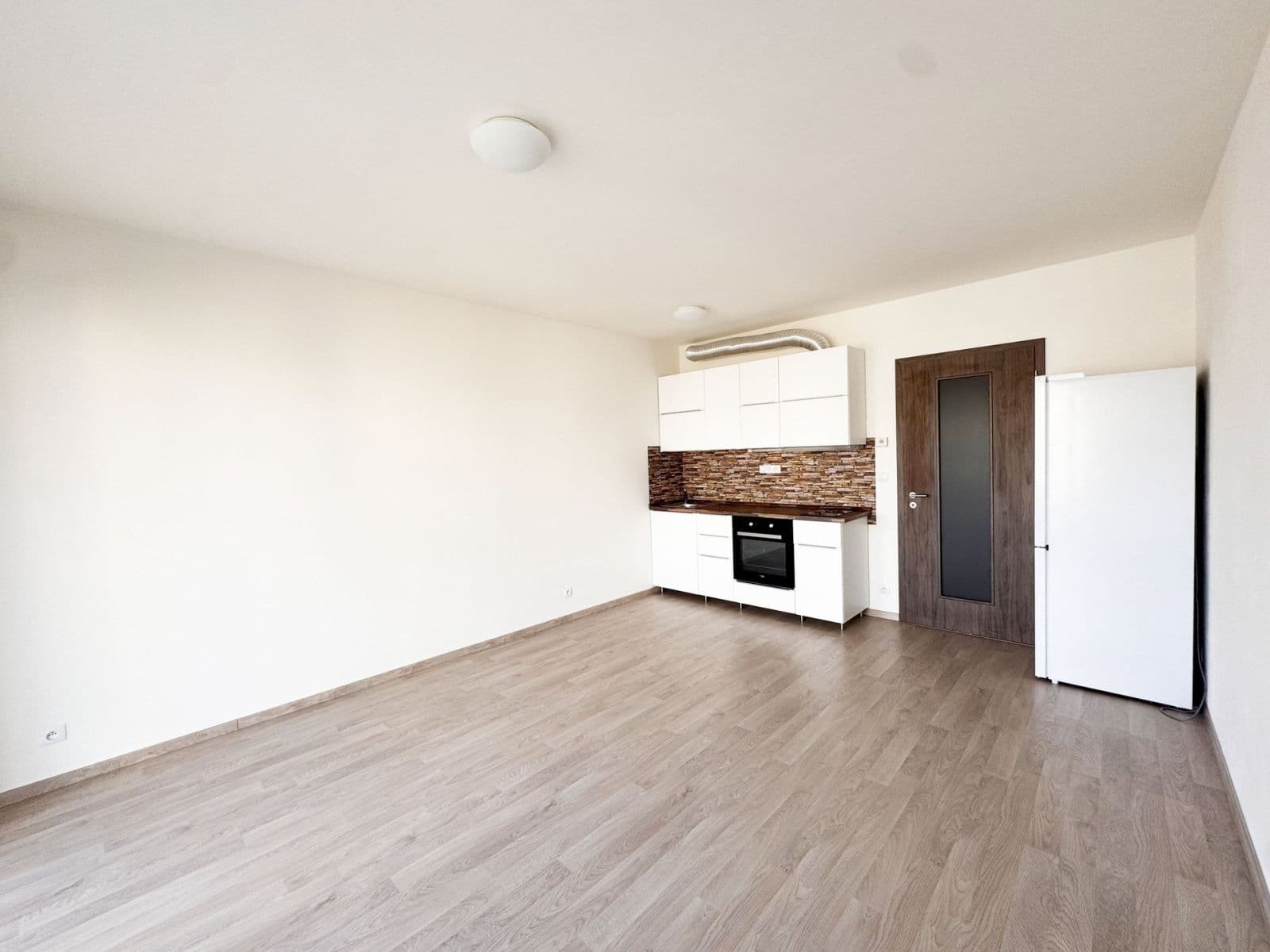 Prenájom bytu 1-izbový 31 m², Mantovská, Praha, Praha Prenájom bytu 1-izbový 31 m², Mantovská, Praha, Praha