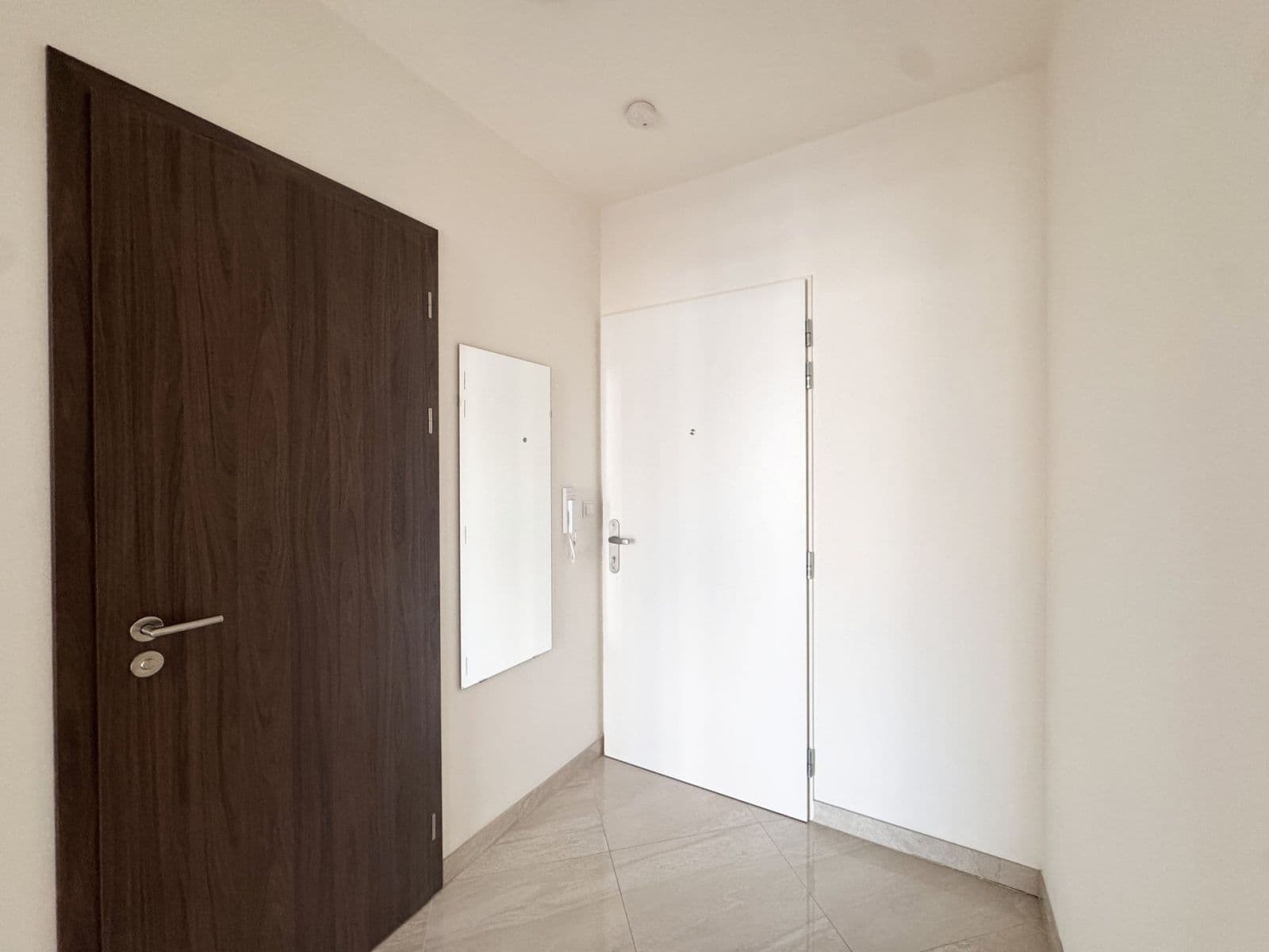 Prenájom bytu 1-izbový 31 m², Mantovská, Praha, Praha Prenájom bytu 1-izbový 31 m², Mantovská, Praha, Praha