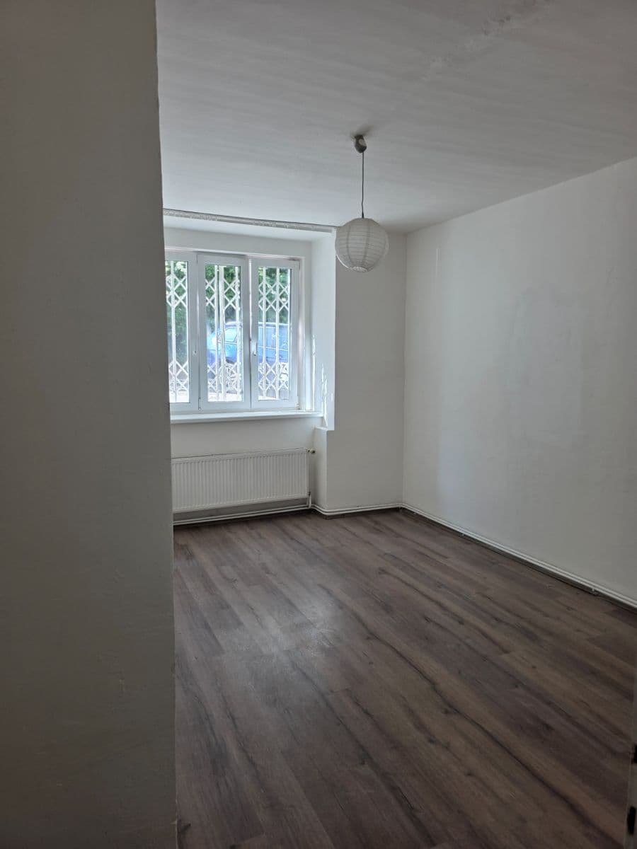 Predaj bytu 3-izbový 63 m², Pod Labuťkou, Praha, Praha Predaj bytu 3-izbový 63 m², Pod Labuťkou, Praha, Praha