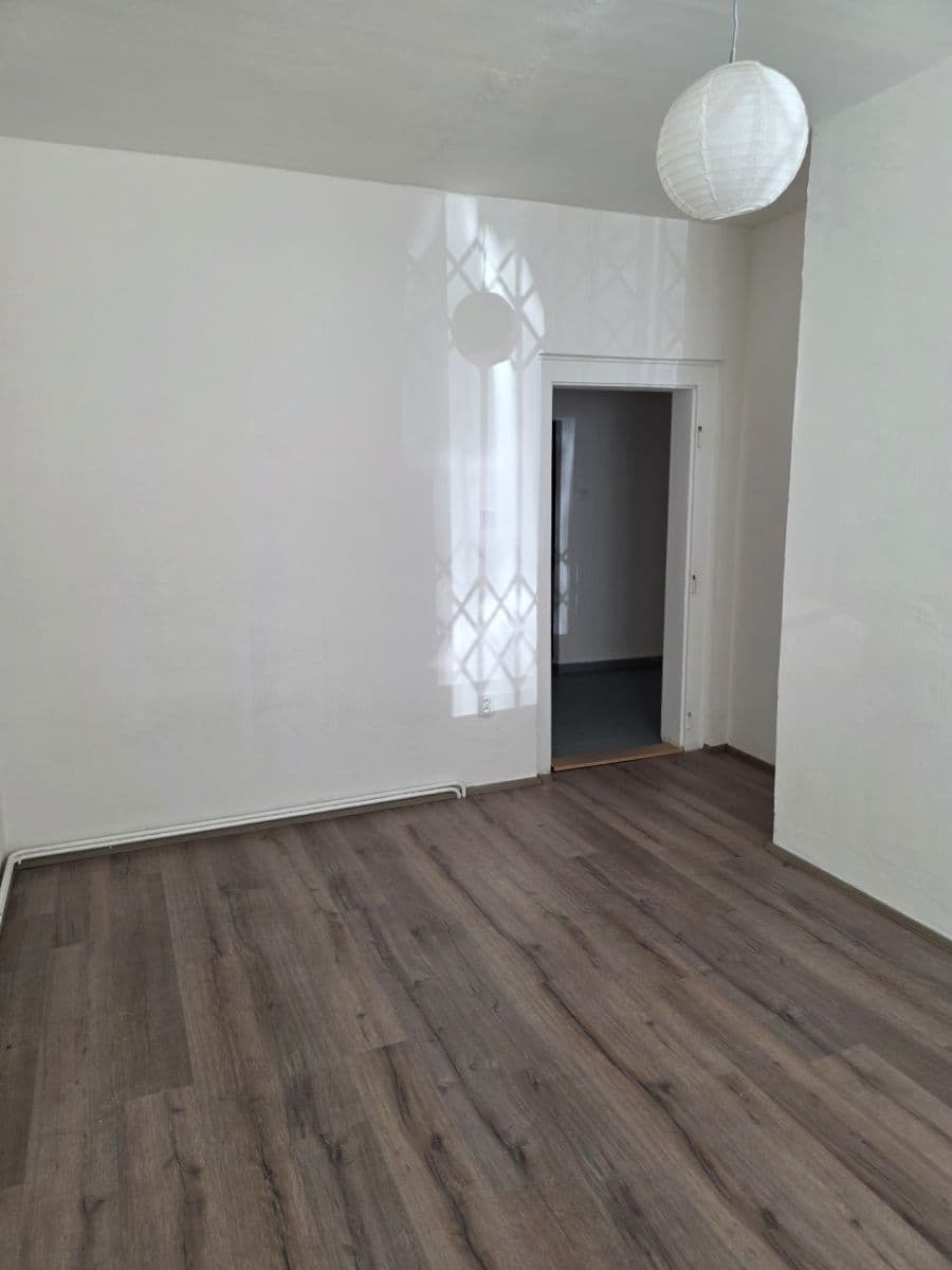 Predaj bytu 3-izbový 63 m², Pod Labuťkou, Praha, Praha Predaj bytu 3-izbový 63 m², Pod Labuťkou, Praha, Praha