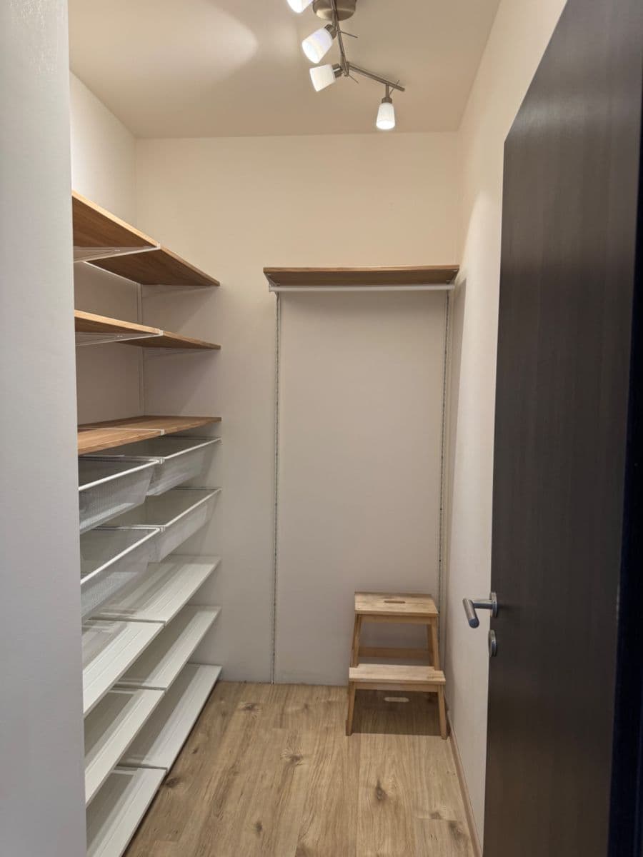 Predaj bytu 2-izbový 56 m², Honzíkova, Praha, Praha Predaj bytu 2-izbový 56 m², Honzíkova, Praha, Praha