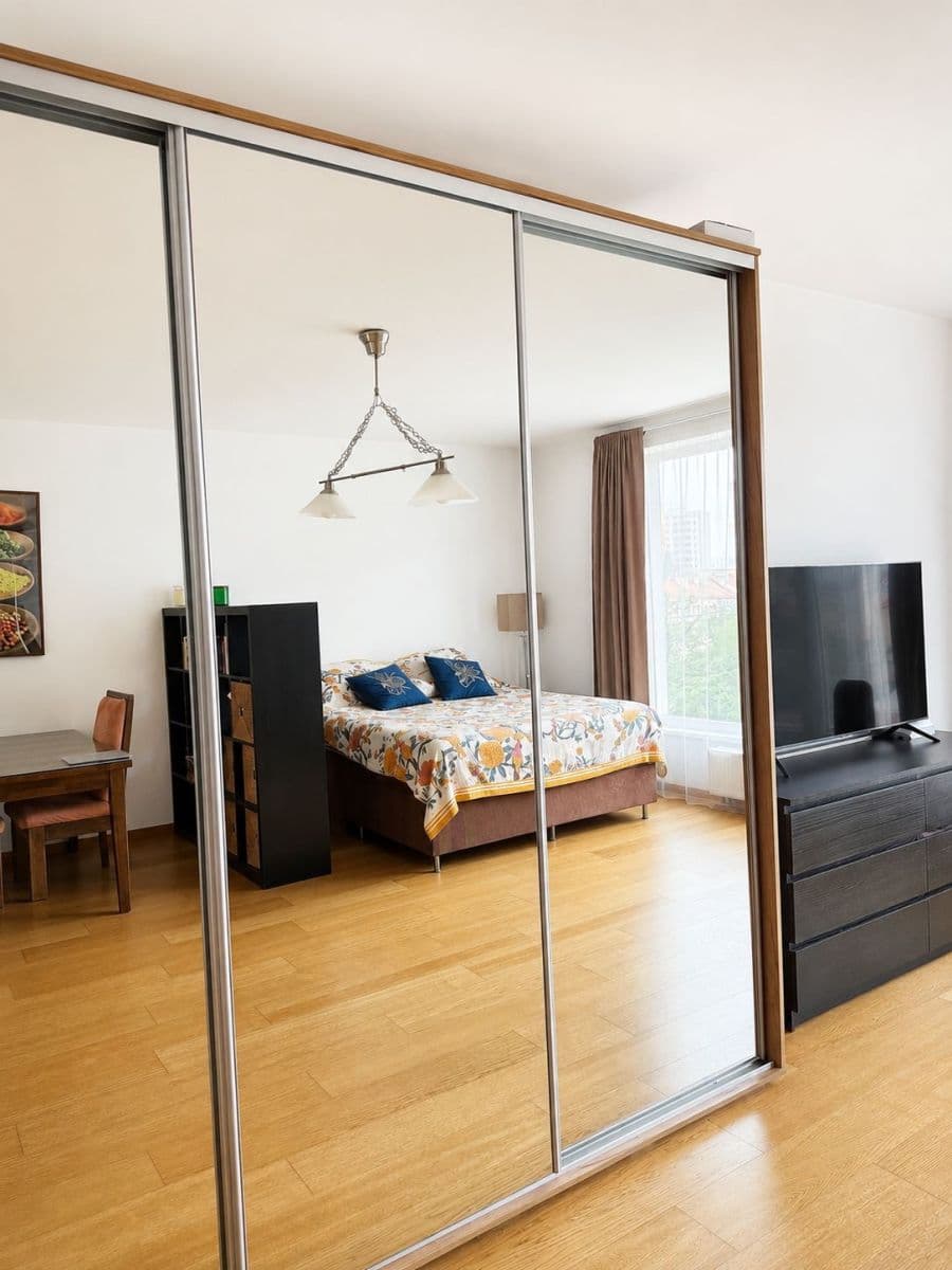 Prenájom bytu 1-izbový 39 m², Nuselská, Praha, Praha Prenájom bytu 1-izbový 39 m², Nuselská, Praha, Praha