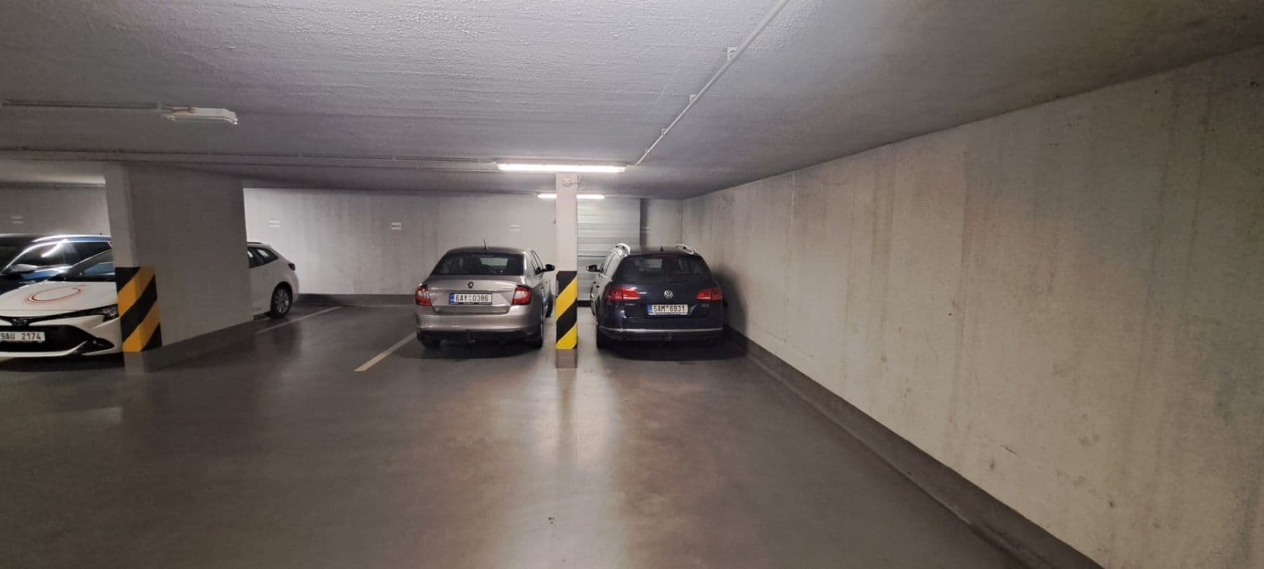 Prenájom garáže 15 m², Divišovská, Praha, Praha Prenájom garáže 15 m², Divišovská, Praha, Praha