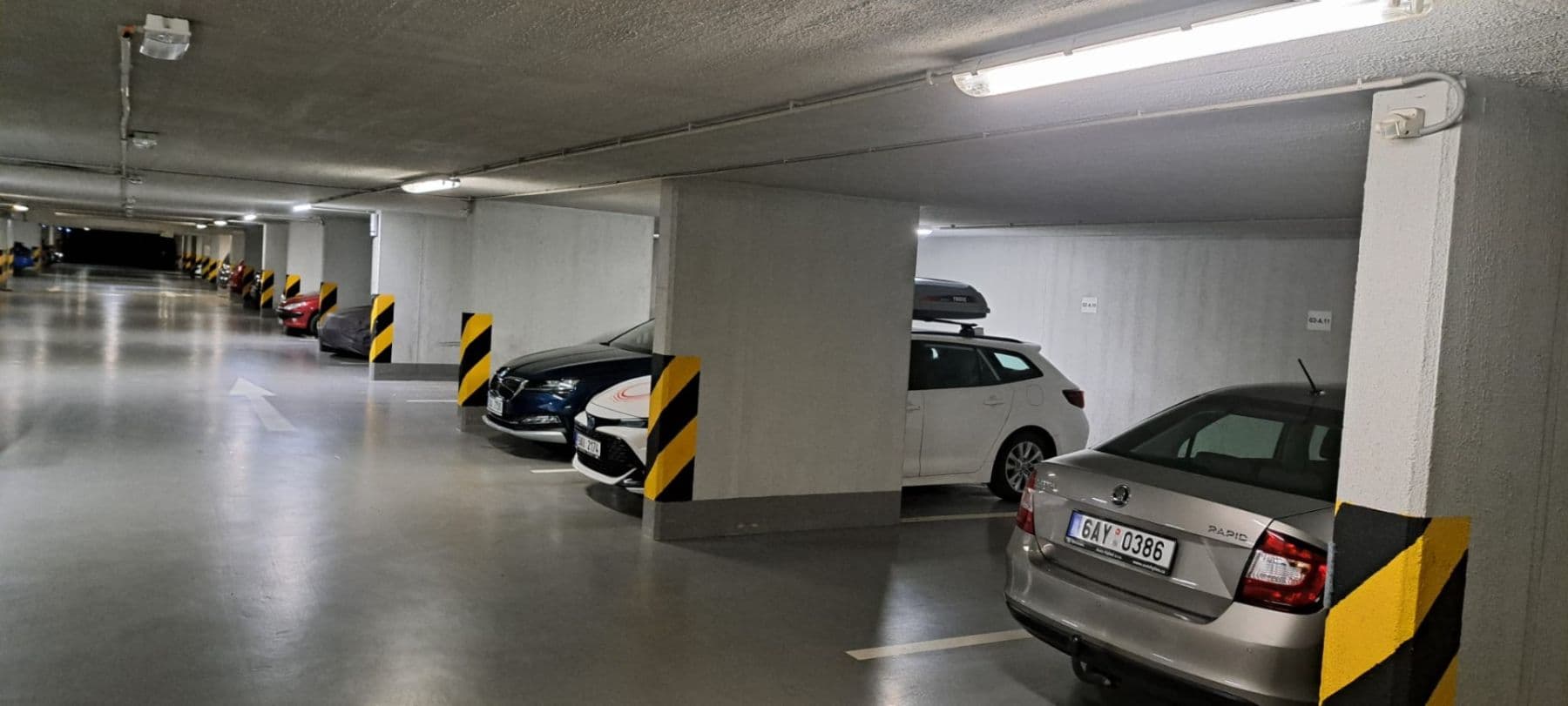Prenájom garáže 15 m², Divišovská, Praha, Praha Prenájom garáže 15 m², Divišovská, Praha, Praha