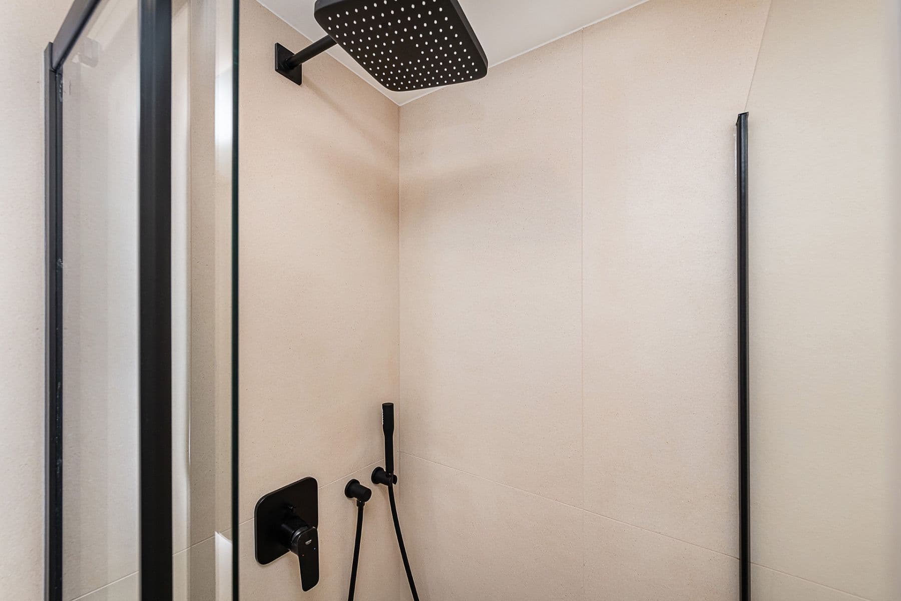 Predaj bytu 3-izbový 55 m², Trenčínská, Praha, Praha Predaj bytu 3-izbový 55 m², Trenčínská, Praha, Praha
