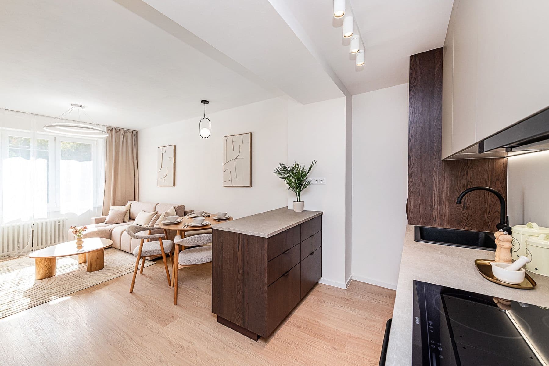 Predaj bytu 3-izbový 55 m², Trenčínská, Praha, Praha Predaj bytu 3-izbový 55 m², Trenčínská, Praha, Praha
