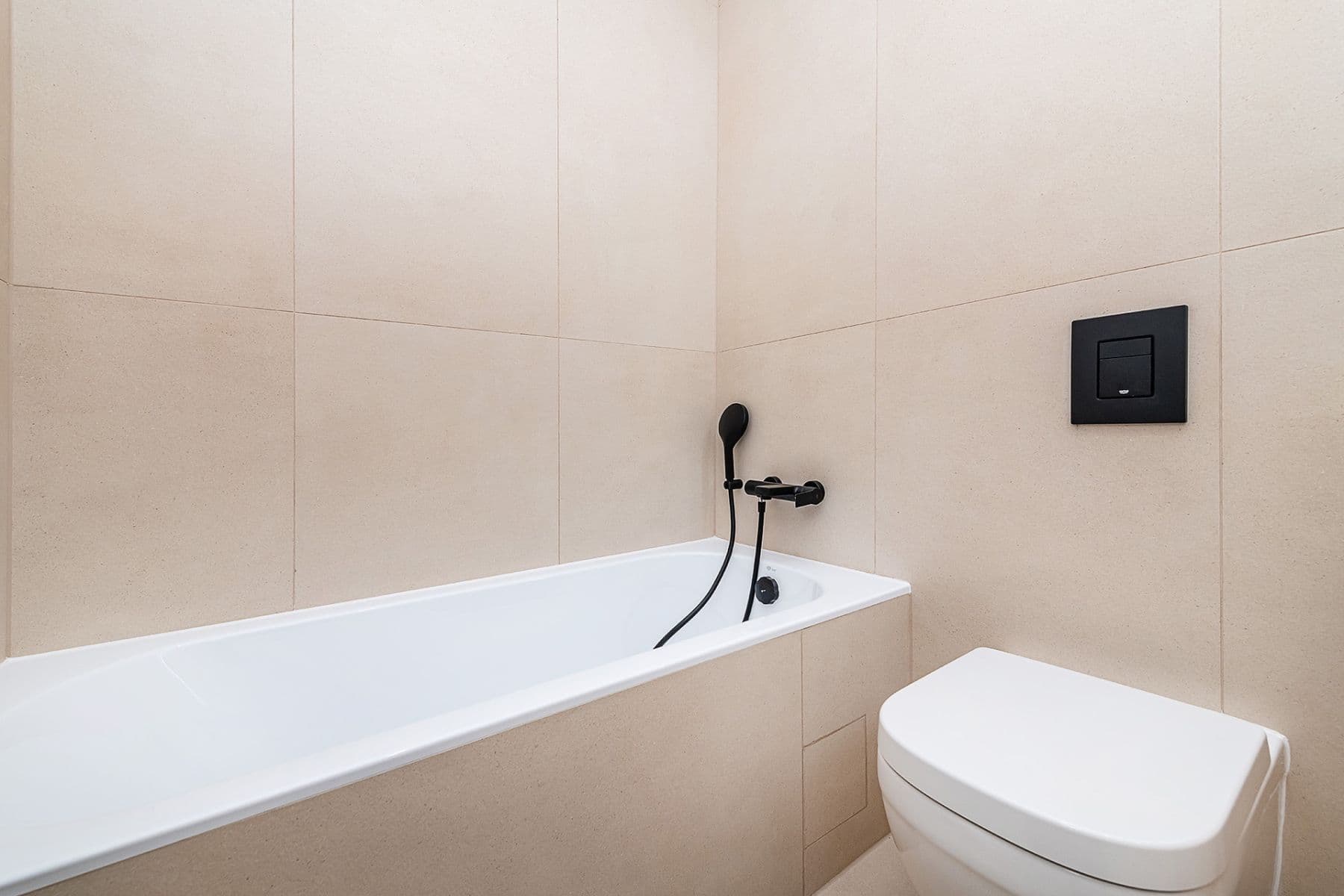 Predaj bytu 3-izbový 87 m², Komunardů, Praha, Praha Predaj bytu 3-izbový 87 m², Komunardů, Praha, Praha