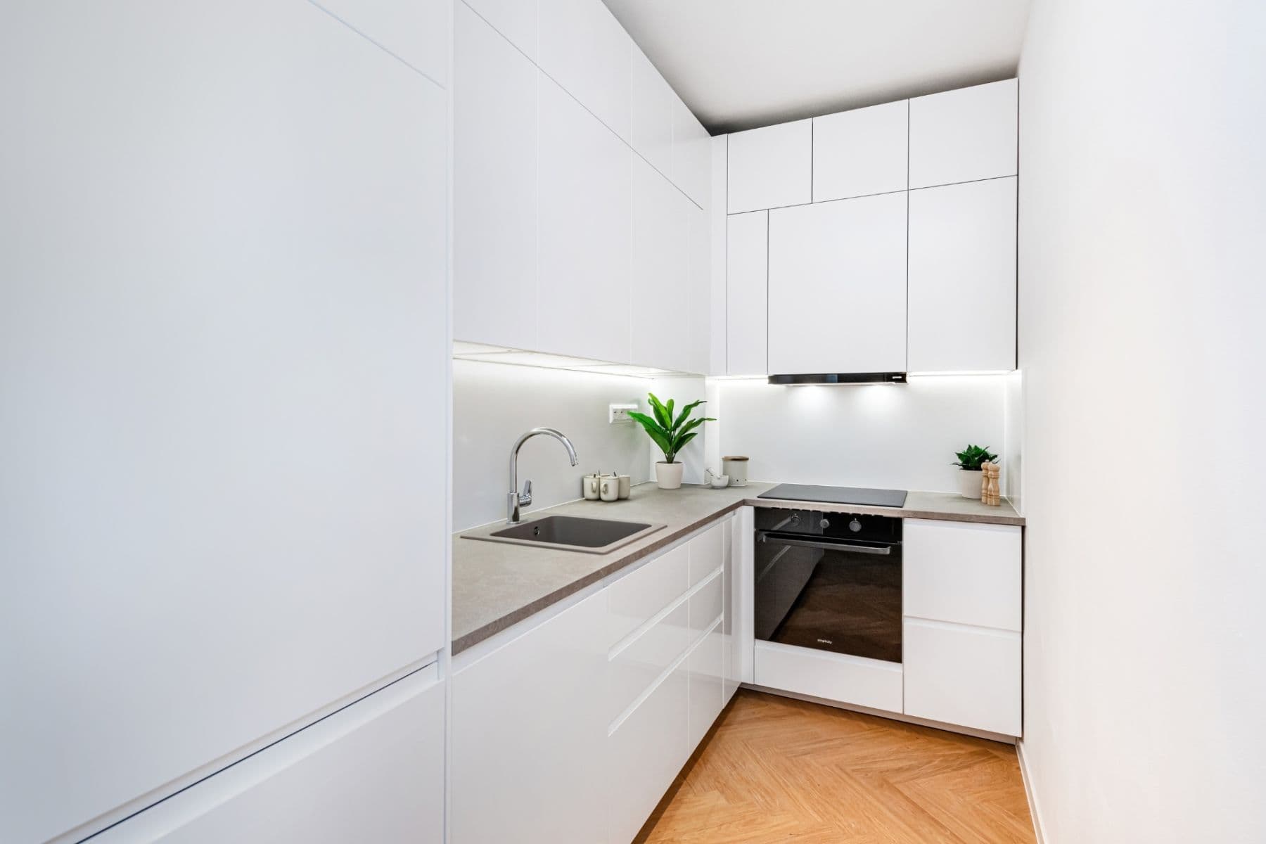 Predaj bytu 3-izbový 90 m², Komunardů, Praha, Praha Predaj bytu 3-izbový 90 m², Komunardů, Praha, Praha