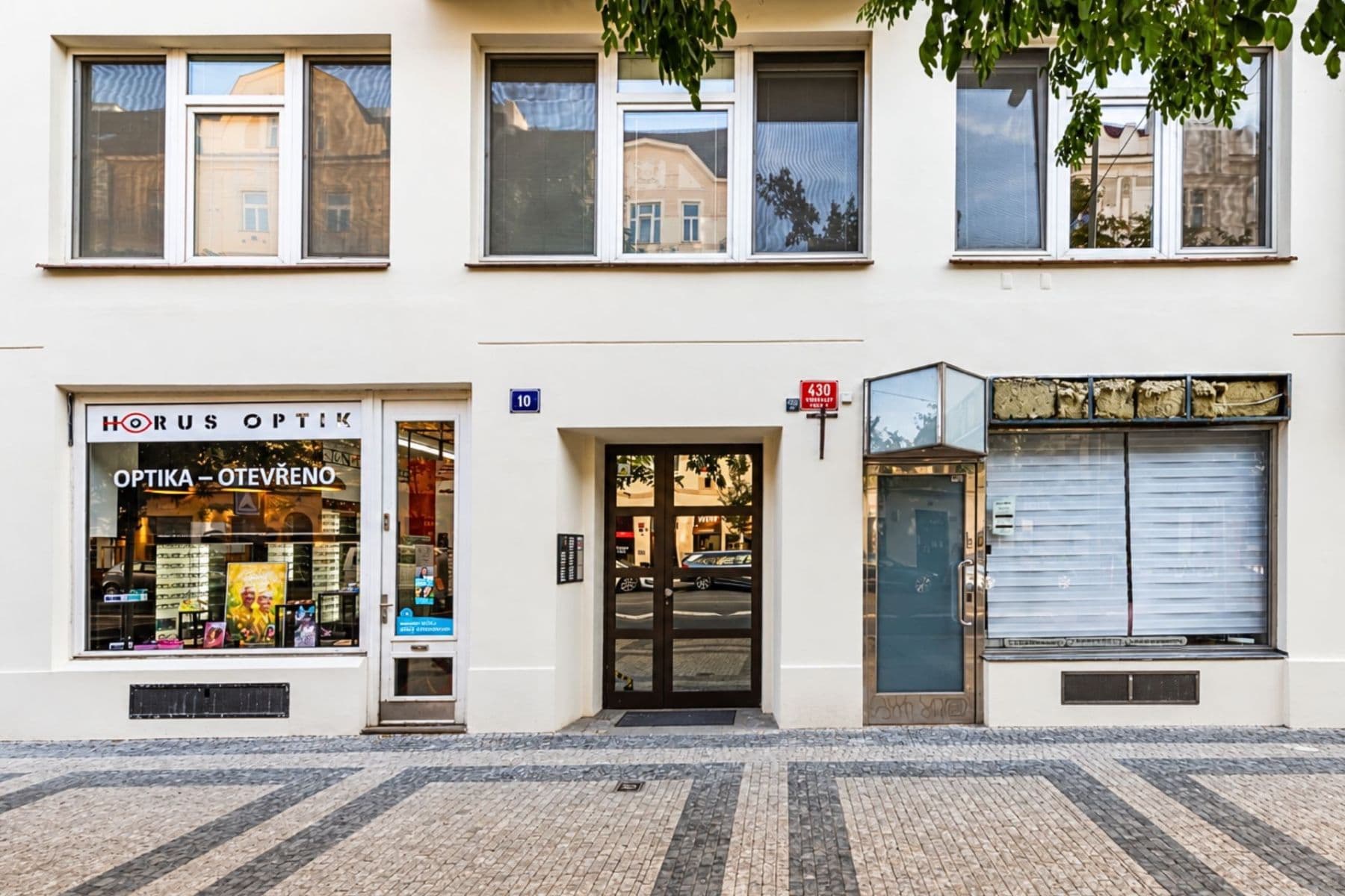 Predaj bytu 3-izbový 90 m², Komunardů, Praha, Praha Predaj bytu 3-izbový 90 m², Komunardů, Praha, Praha