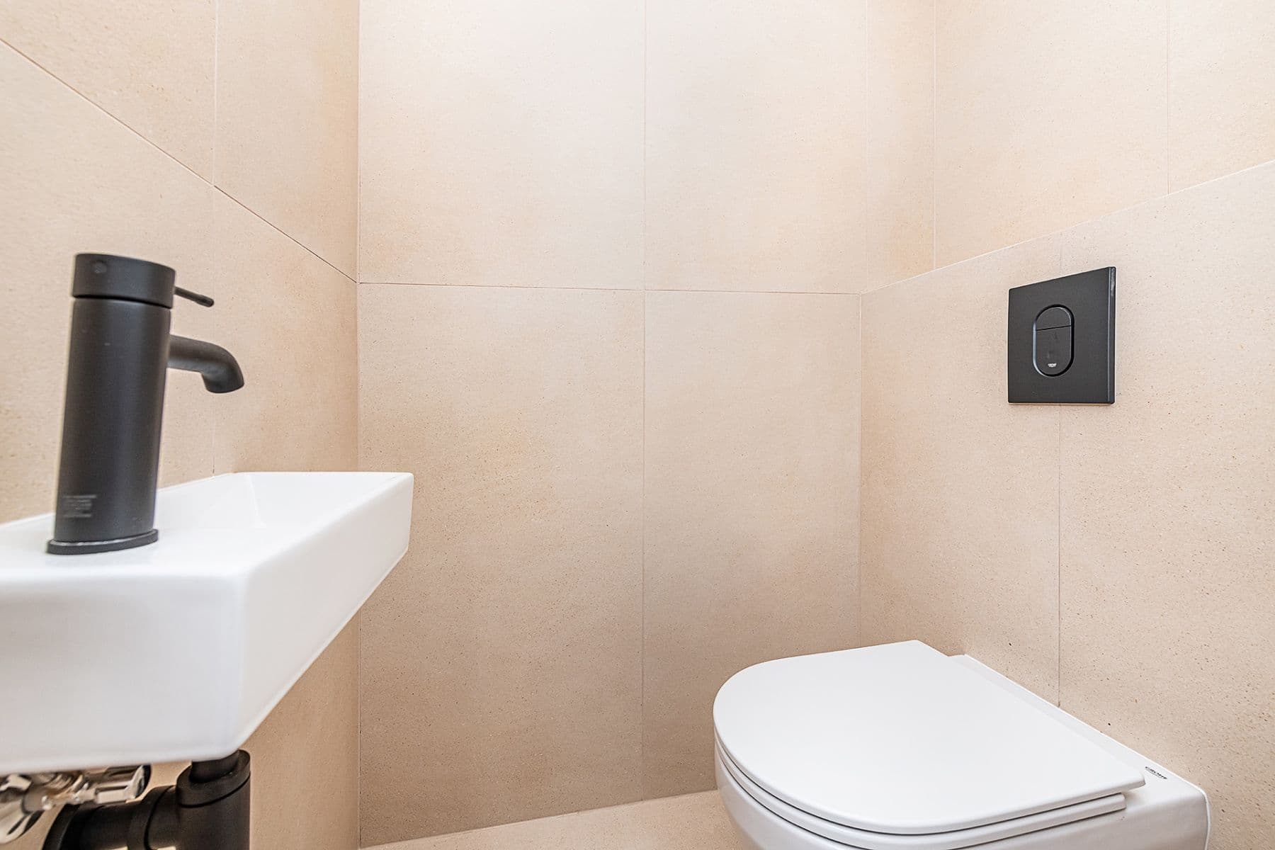 Predaj bytu 3-izbový 90 m², Komunardů, Praha, Praha Predaj bytu 3-izbový 90 m², Komunardů, Praha, Praha