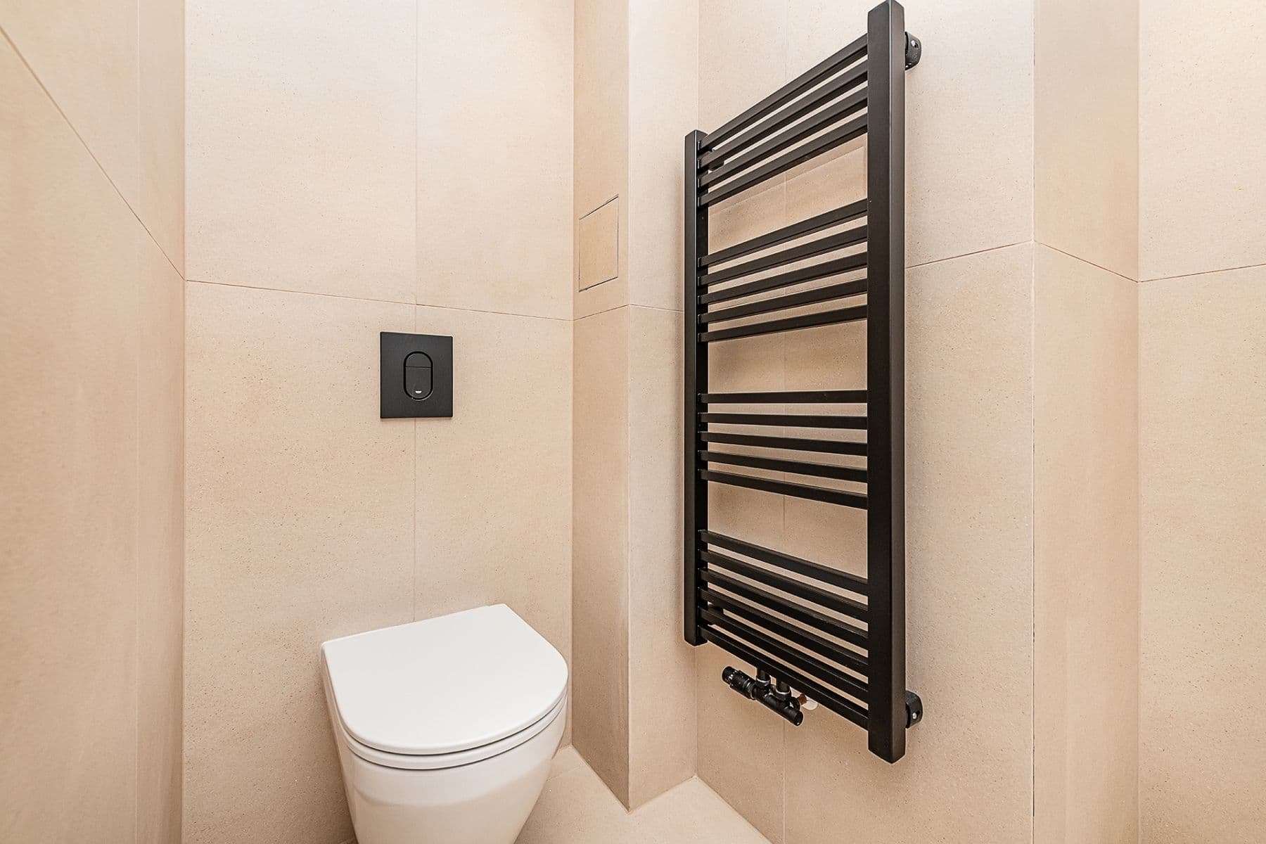 Predaj bytu 3-izbový 90 m², Komunardů, Praha, Praha Predaj bytu 3-izbový 90 m², Komunardů, Praha, Praha