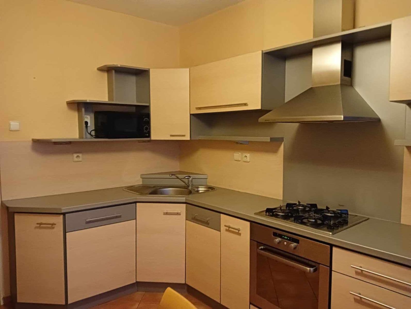 Prenájom bytu 1-izbový 40 m², Dvořákova, Přerov, Olomoucký kraj Prenájom bytu 1-izbový 40 m², Dvořákova, Přerov, Olomoucký kraj