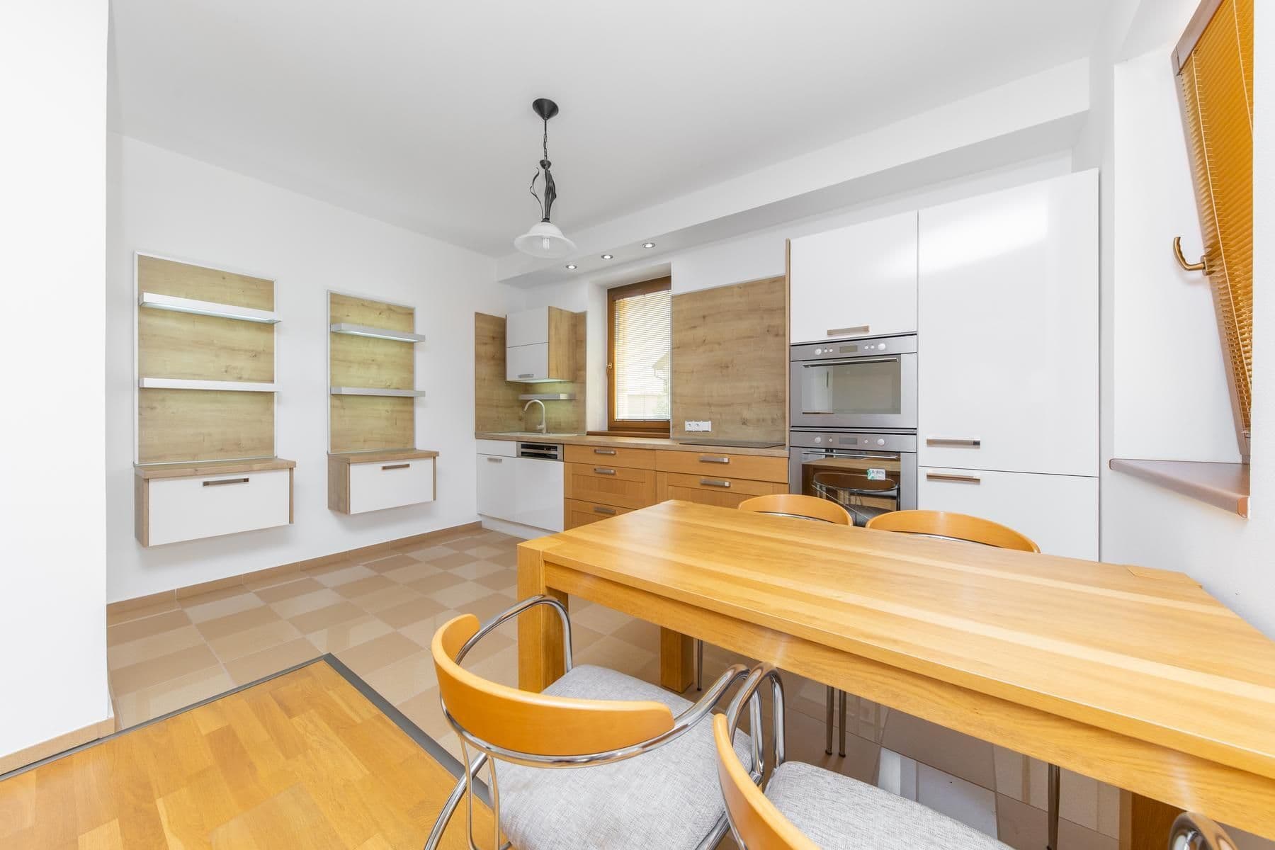 Predaj domu 178 m², pozemok 740 m², Ke Vsisku, Velký Týnec, Olomoucký kraj Predaj domu 178 m², pozemok 740 m², Ke Vsisku, Velký Týnec, Olomoucký kraj