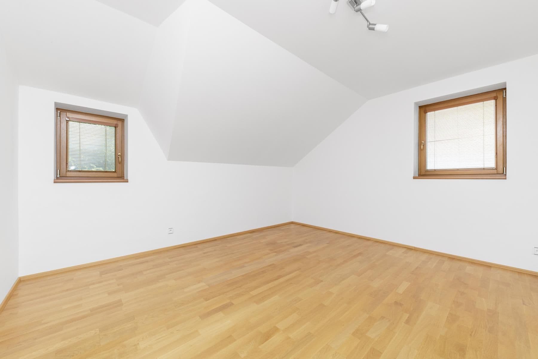 Predaj domu 178 m², pozemok 740 m², Ke Vsisku, Velký Týnec, Olomoucký kraj Predaj domu 178 m², pozemok 740 m², Ke Vsisku, Velký Týnec, Olomoucký kraj