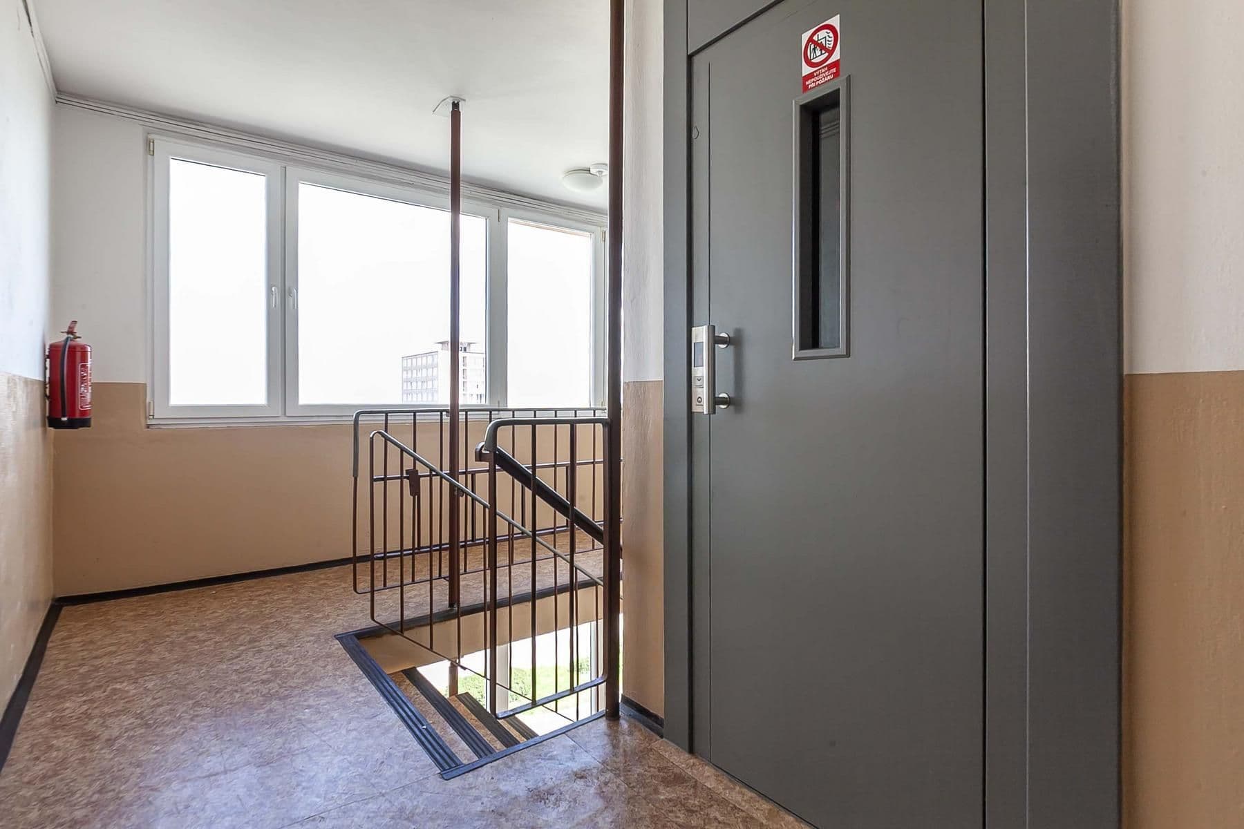 Predaj bytu 3-izbový 60 m², Vodárenská, Kladno, Středočeský kraj Predaj bytu 3-izbový 60 m², Vodárenská, Kladno, Středočeský kraj