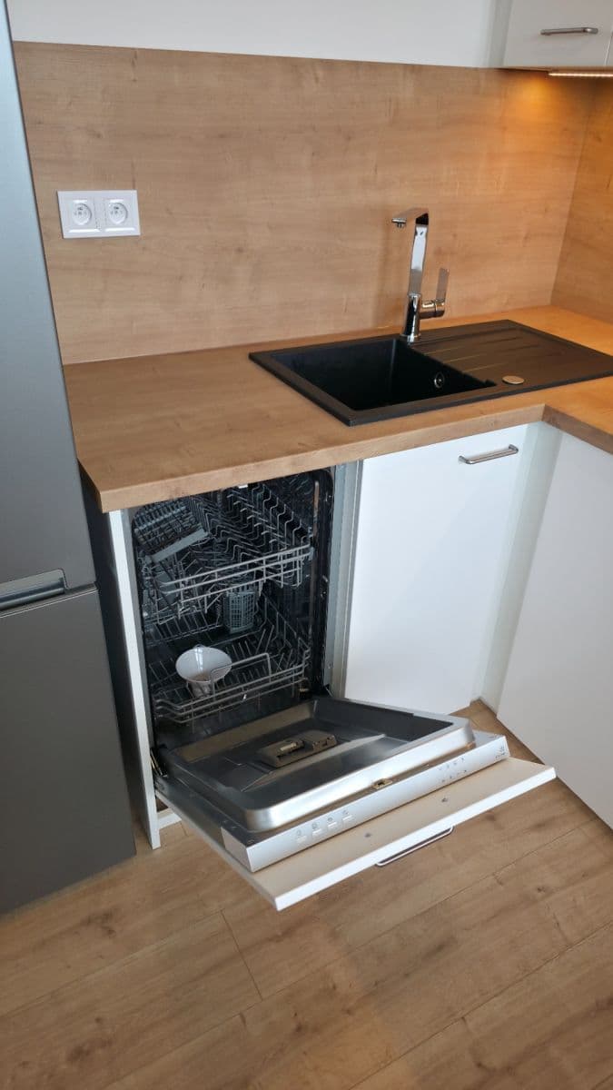 Prenájom bytu 1-izbový 34 m², Tomanova, Slaný, Středočeský kraj Prenájom bytu 1-izbový 34 m², Tomanova, Slaný, Středočeský kraj