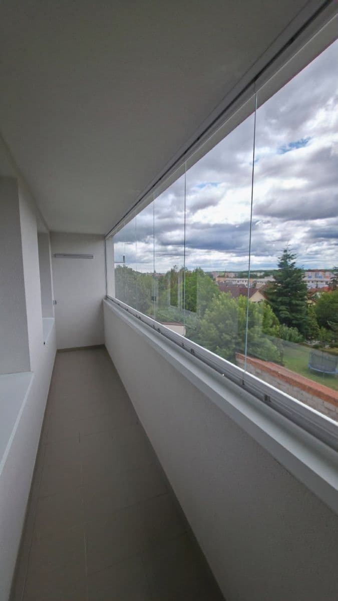 Prenájom bytu 1-izbový 34 m², Tomanova, Slaný, Středočeský kraj Prenájom bytu 1-izbový 34 m², Tomanova, Slaný, Středočeský kraj