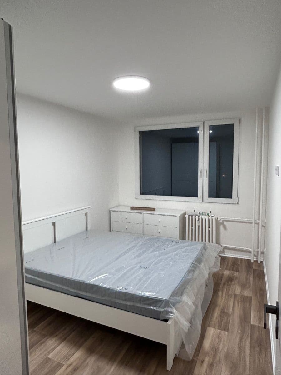 Prenájom bytu 3-izbový 73 m², Markušova, Praha, Praha Prenájom bytu 3-izbový 73 m², Markušova, Praha, Praha