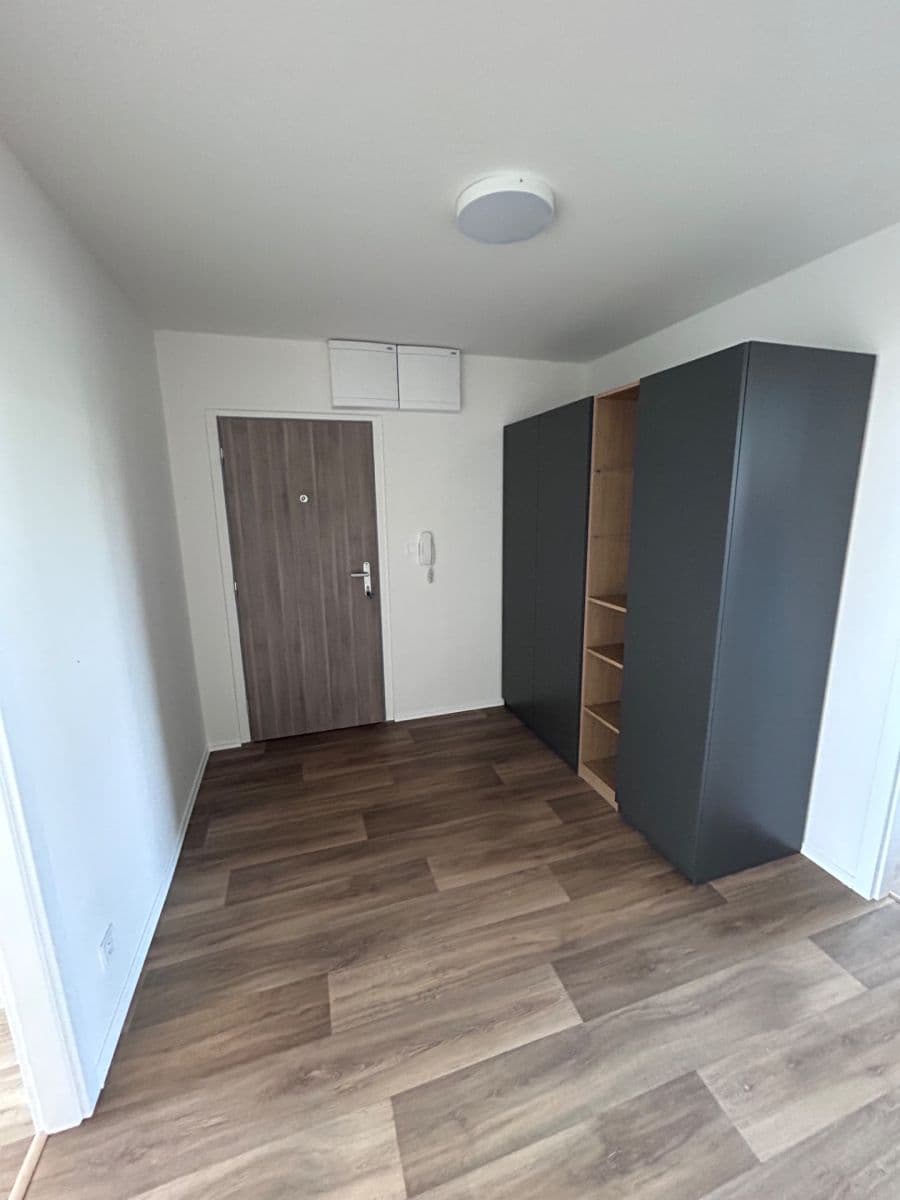 Prenájom bytu 3-izbový 73 m², Markušova, Praha, Praha Prenájom bytu 3-izbový 73 m², Markušova, Praha, Praha