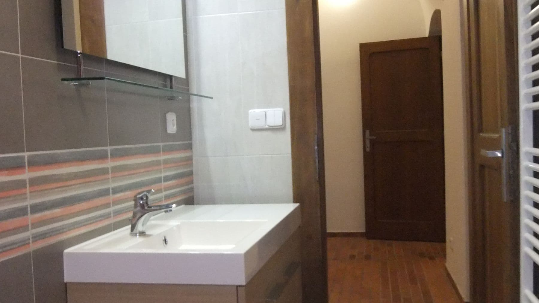 Prenájom bytu 3-izbový 167 m², Česká, České Budějovice, Jihočeský kraj Prenájom bytu 3-izbový 167 m², Česká, České Budějovice, Jihočeský kraj