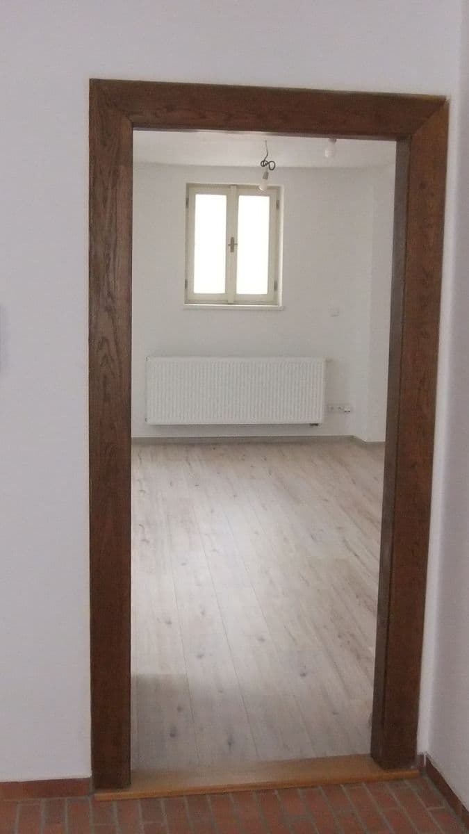 Prenájom bytu 3-izbový 167 m², Česká, České Budějovice, Jihočeský kraj Prenájom bytu 3-izbový 167 m², Česká, České Budějovice, Jihočeský kraj