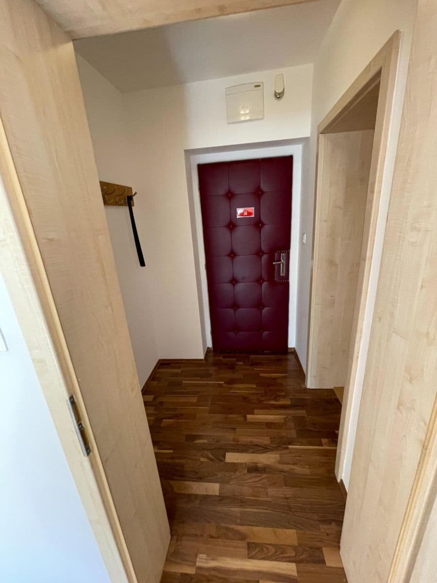 Prenájom bytu 2-izbový 64 m², Pobočná, Praha, Praha Prenájom bytu 2-izbový 64 m², Pobočná, Praha, Praha
