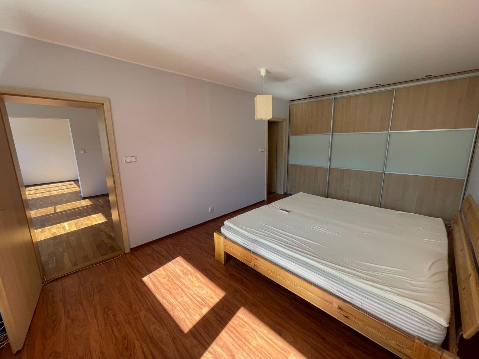 Prenájom bytu 2-izbový 64 m², Pobočná, Praha, Praha Prenájom bytu 2-izbový 64 m², Pobočná, Praha, Praha