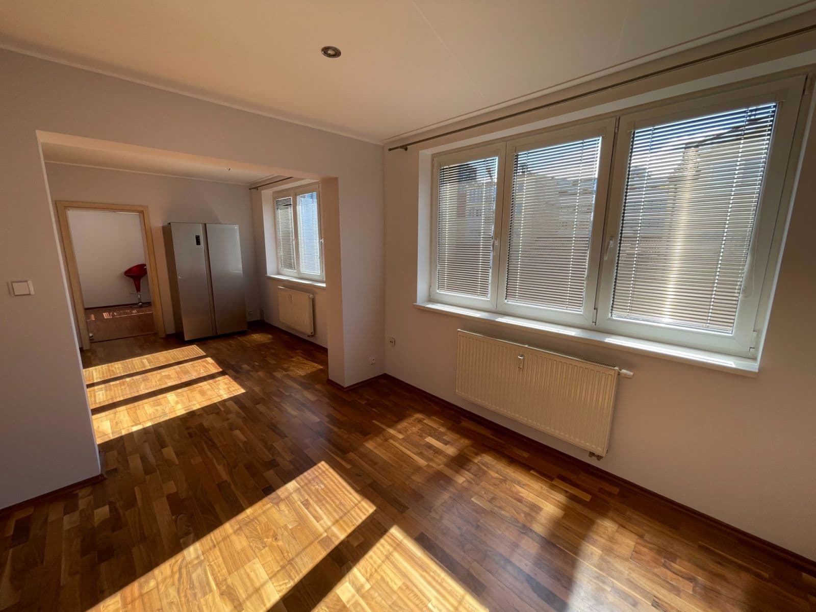Prenájom bytu 2-izbový 64 m², Pobočná, Praha, Praha Prenájom bytu 2-izbový 64 m², Pobočná, Praha, Praha