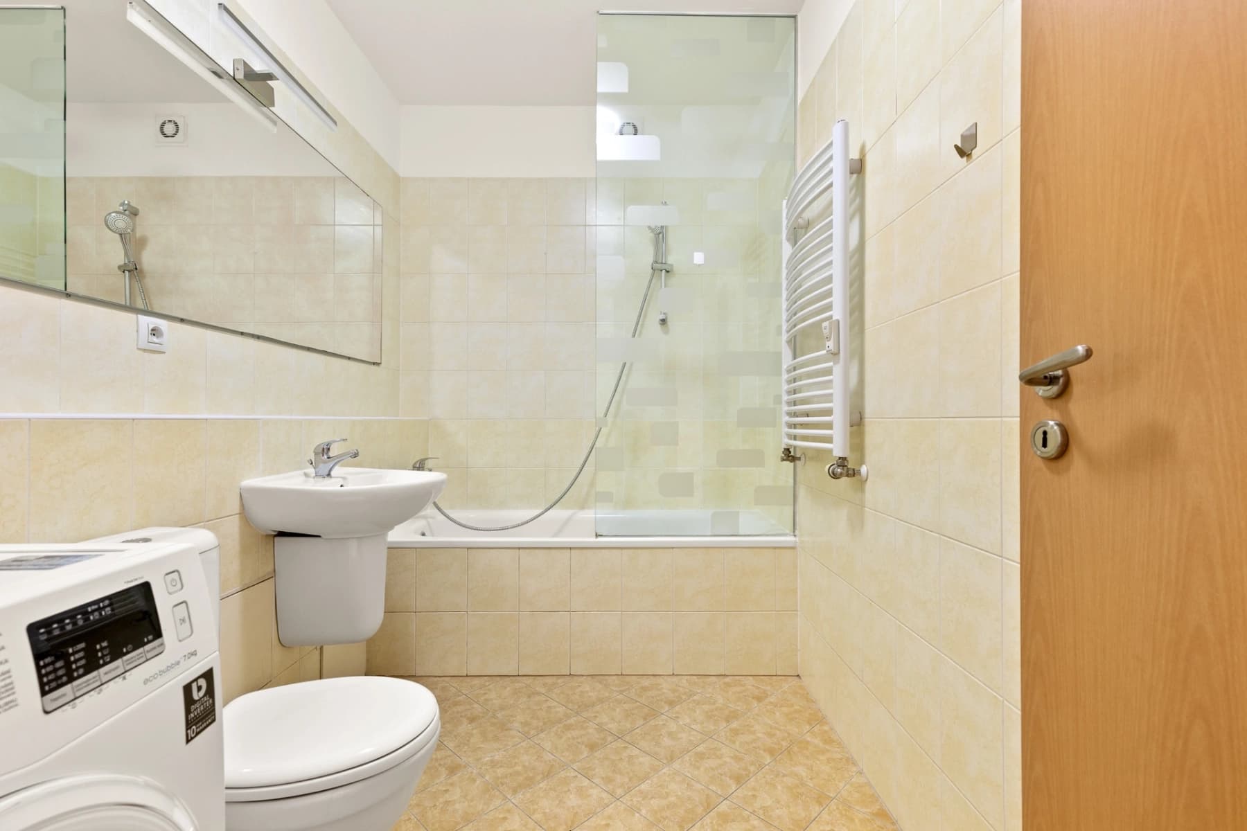Prenájom bytu 2-izbový 48 m², Pod Harfou, Praha, Praha Prenájom bytu 2-izbový 48 m², Pod Harfou, Praha, Praha