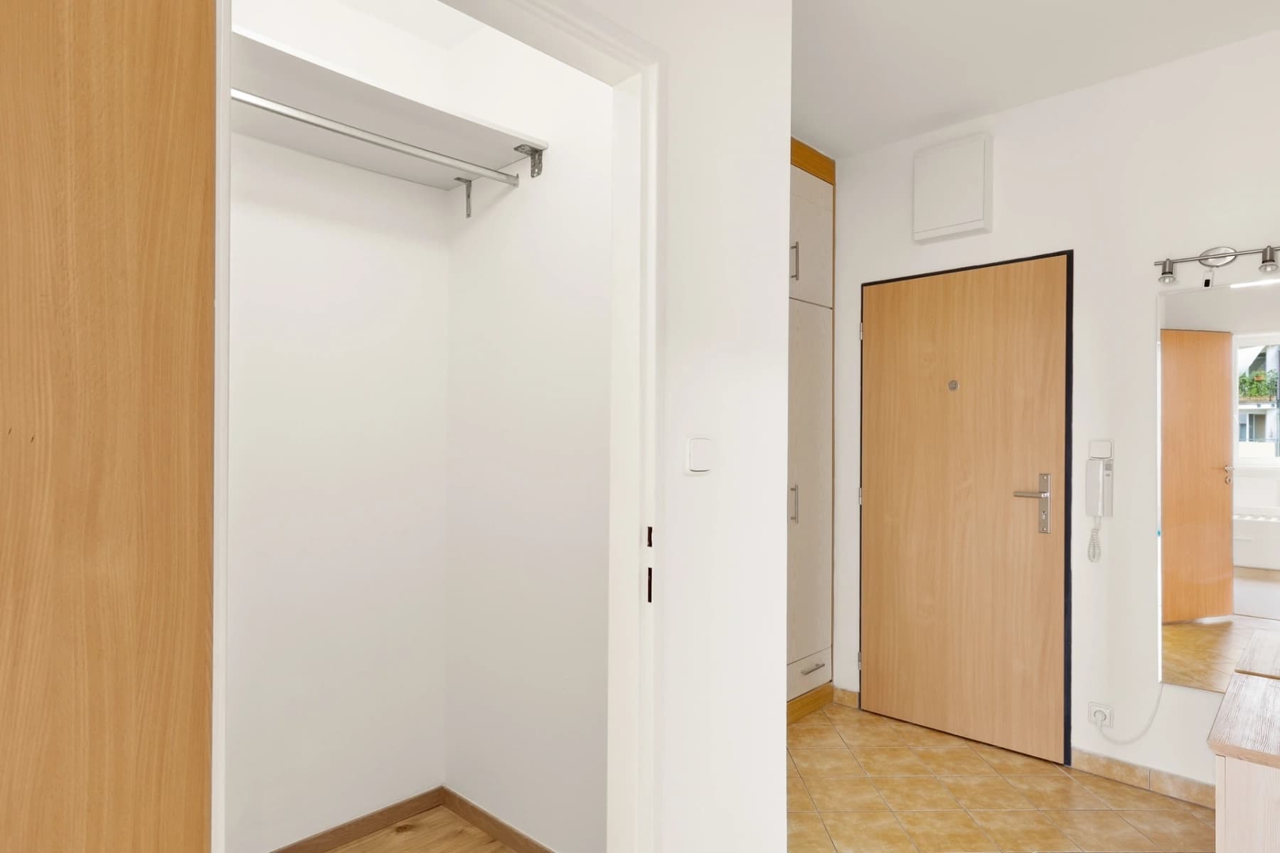 Prenájom bytu 2-izbový 48 m², Pod Harfou, Praha, Praha Prenájom bytu 2-izbový 48 m², Pod Harfou, Praha, Praha