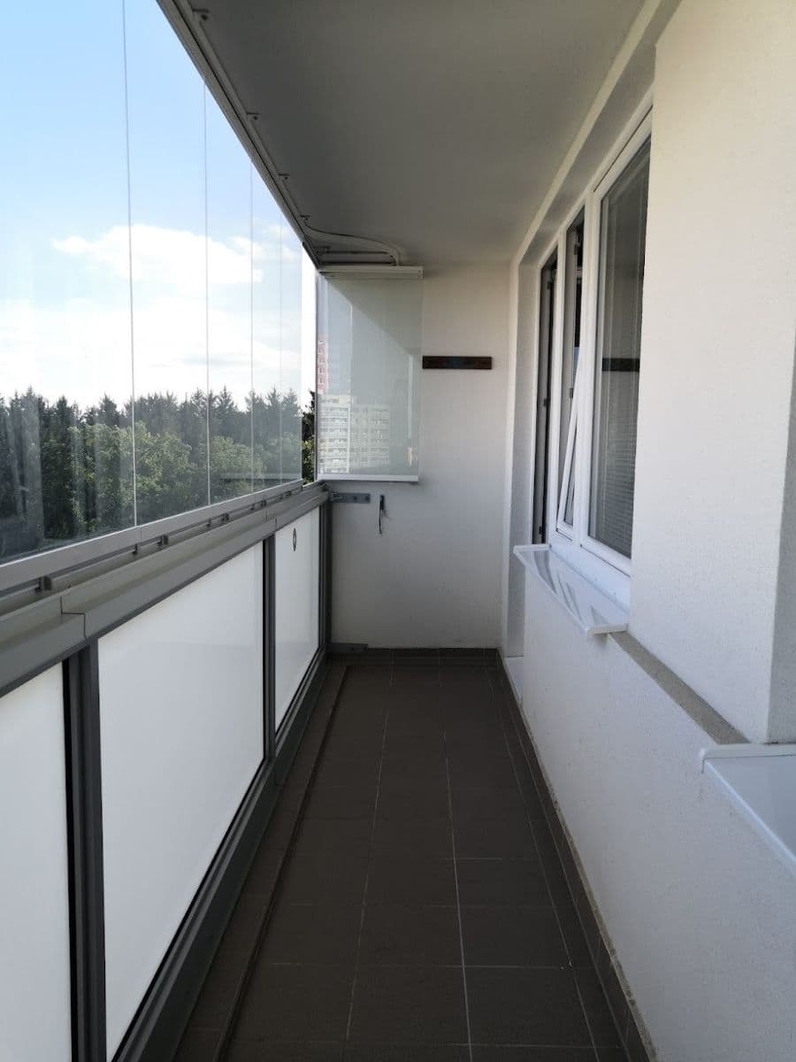 Prenájom bytu 3-izbový 78 m², Hrabákova, Praha, Praha Prenájom bytu 3-izbový 78 m², Hrabákova, Praha, Praha