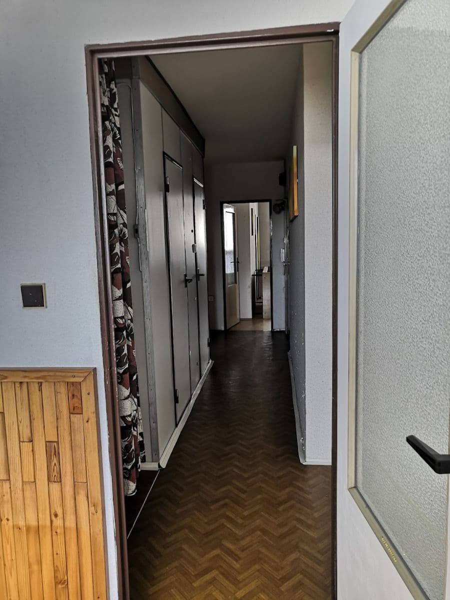 Prenájom bytu 3-izbový 78 m², Hrabákova, Praha, Praha Prenájom bytu 3-izbový 78 m², Hrabákova, Praha, Praha
