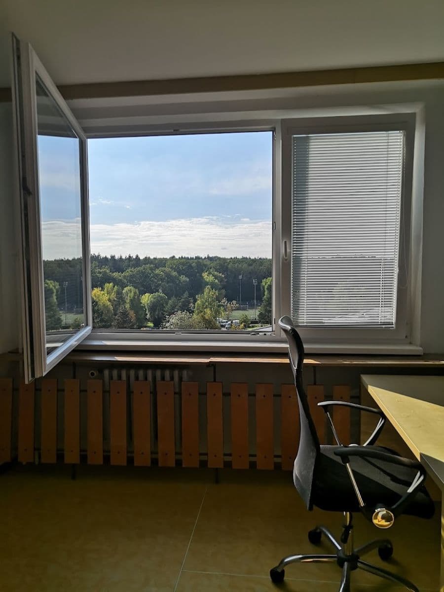 Prenájom bytu 3-izbový 78 m², Hrabákova, Praha, Praha Prenájom bytu 3-izbový 78 m², Hrabákova, Praha, Praha