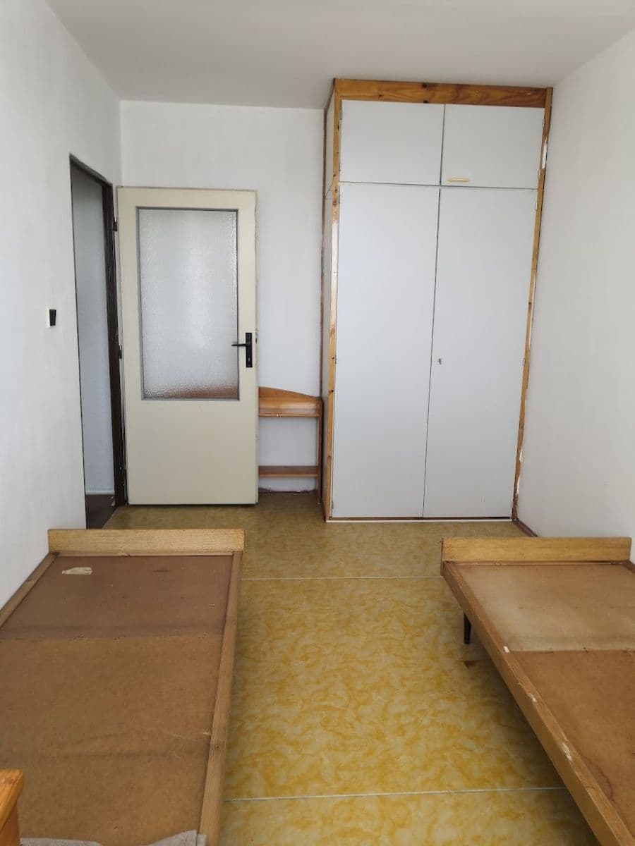 Prenájom bytu 3-izbový 78 m², Hrabákova, Praha, Praha Prenájom bytu 3-izbový 78 m², Hrabákova, Praha, Praha