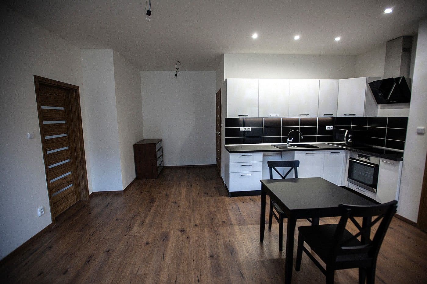Prenájom bytu 2-izbový 55 m², Máchova, Jablonec nad Nisou, Liberecký kraj Prenájom bytu 2-izbový 55 m², Máchova, Jablonec nad Nisou, Liberecký kraj