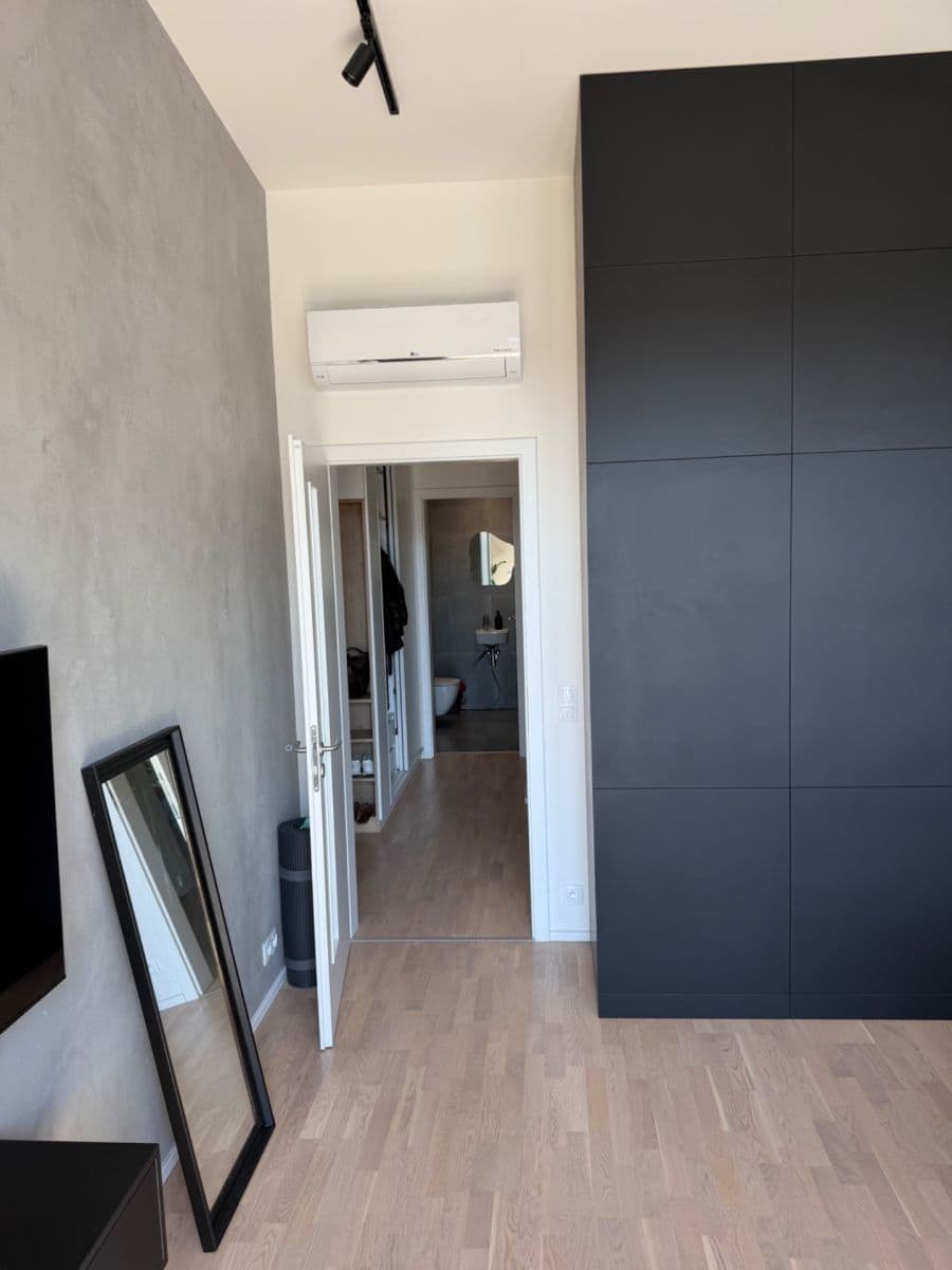 Prenájom bytu 2-izbový 49 m², Červená báň, Praha, Praha Prenájom bytu 2-izbový 49 m², Červená báň, Praha, Praha