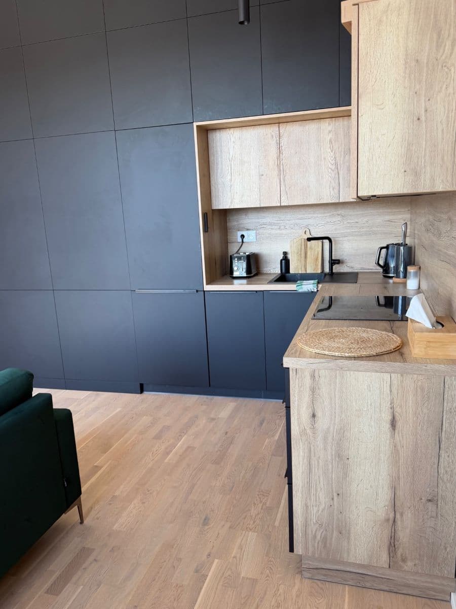 Prenájom bytu 2-izbový 49 m², Červená báň, Praha, Praha Prenájom bytu 2-izbový 49 m², Červená báň, Praha, Praha