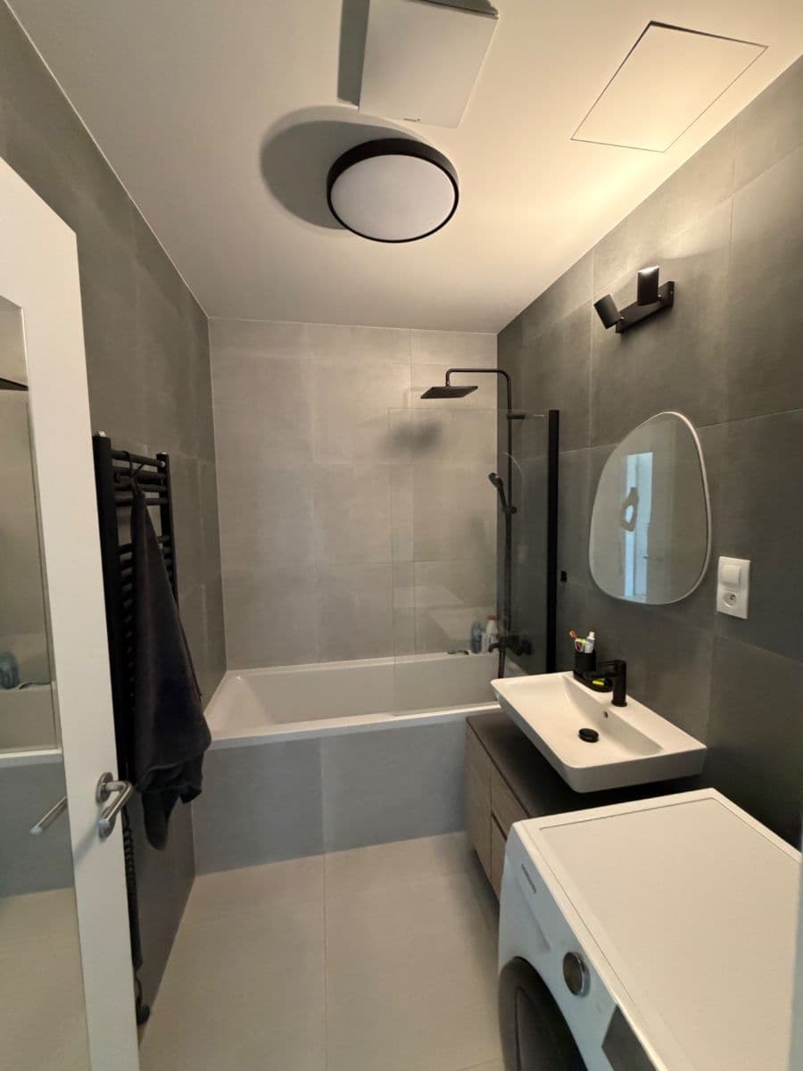 Prenájom bytu 2-izbový 49 m², Červená báň, Praha, Praha Prenájom bytu 2-izbový 49 m², Červená báň, Praha, Praha