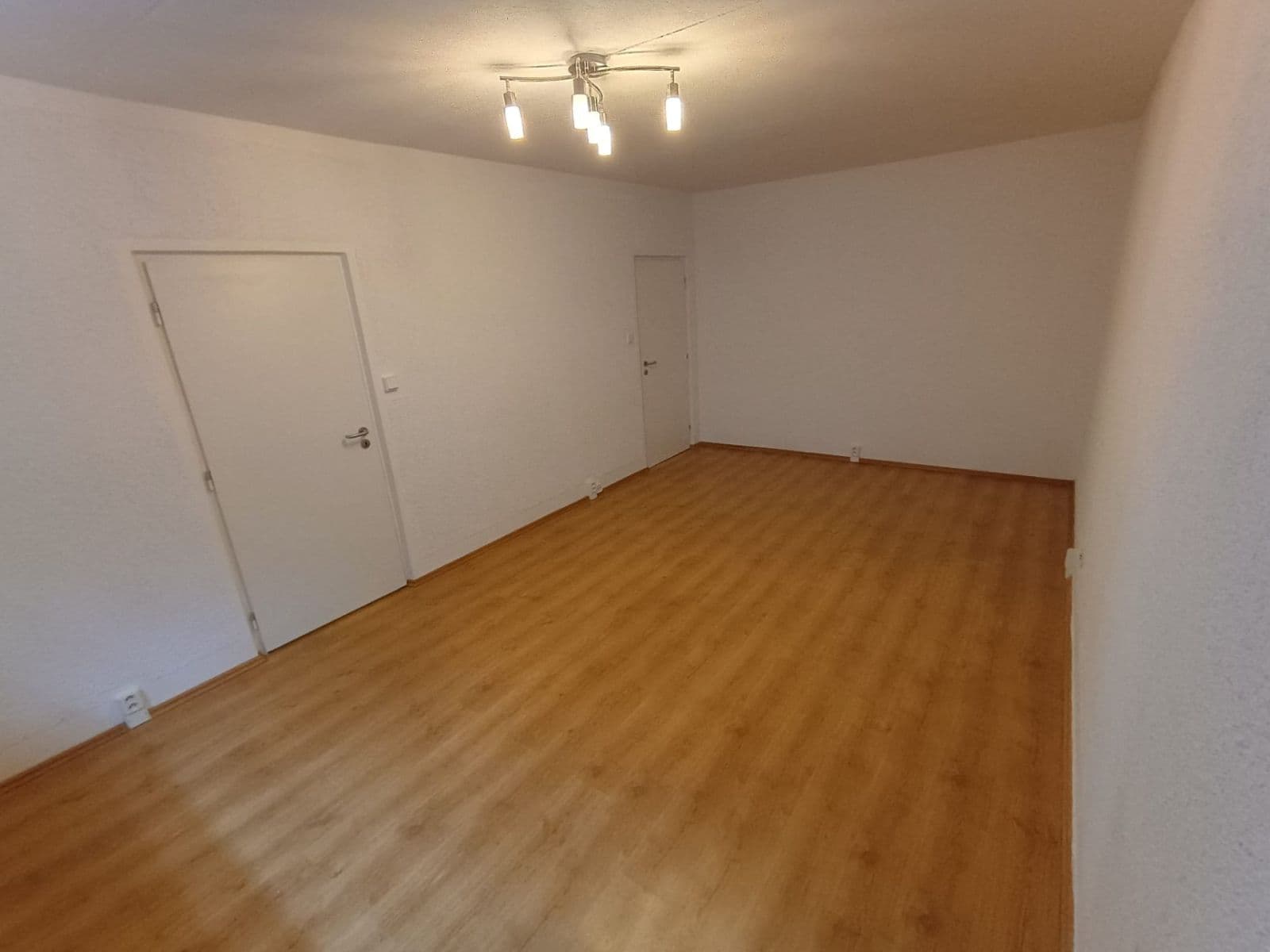 Prenájom bytu 2-izbový 65 m², Krátká, Lovosice, Ústecký kraj Prenájom bytu 2-izbový 65 m², Krátká, Lovosice, Ústecký kraj