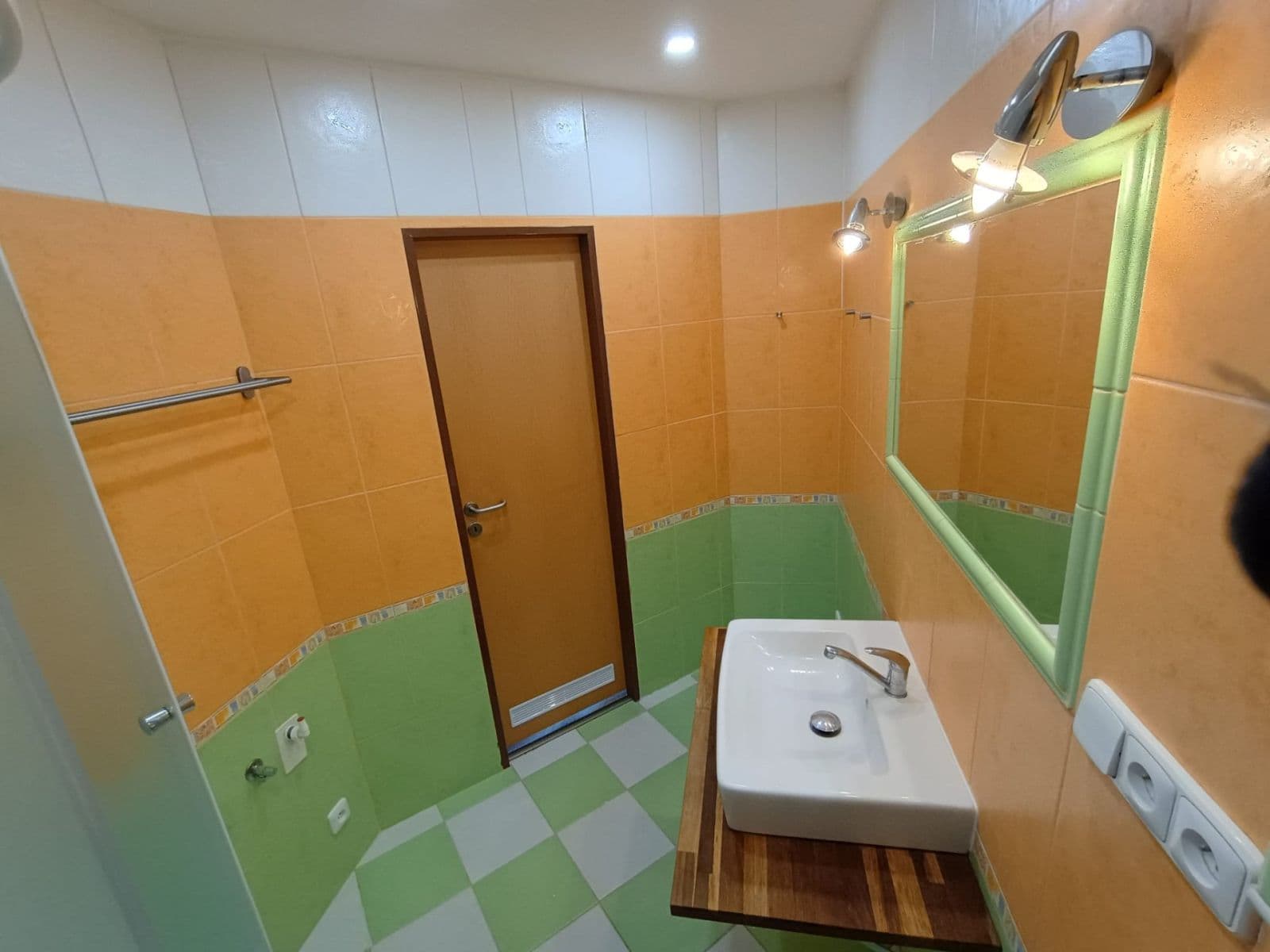Prenájom bytu 2-izbový 65 m², Krátká, Lovosice, Ústecký kraj Prenájom bytu 2-izbový 65 m², Krátká, Lovosice, Ústecký kraj