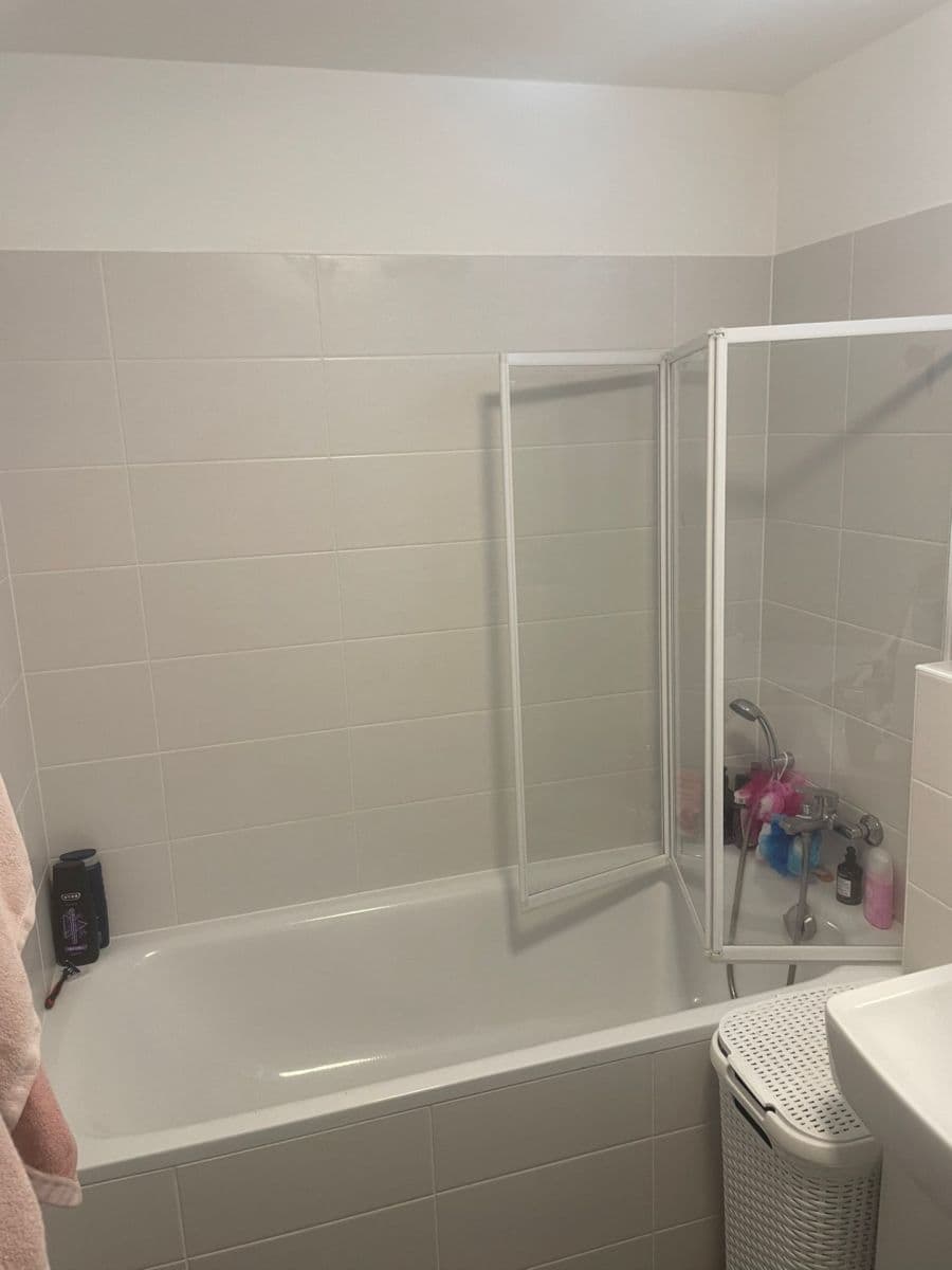 Prenájom bytu 2-izbový 54 m², Edmunda Husserla, Olomouc, Olomoucký kraj Prenájom bytu 2-izbový 54 m², Edmunda Husserla, Olomouc, Olomoucký kraj