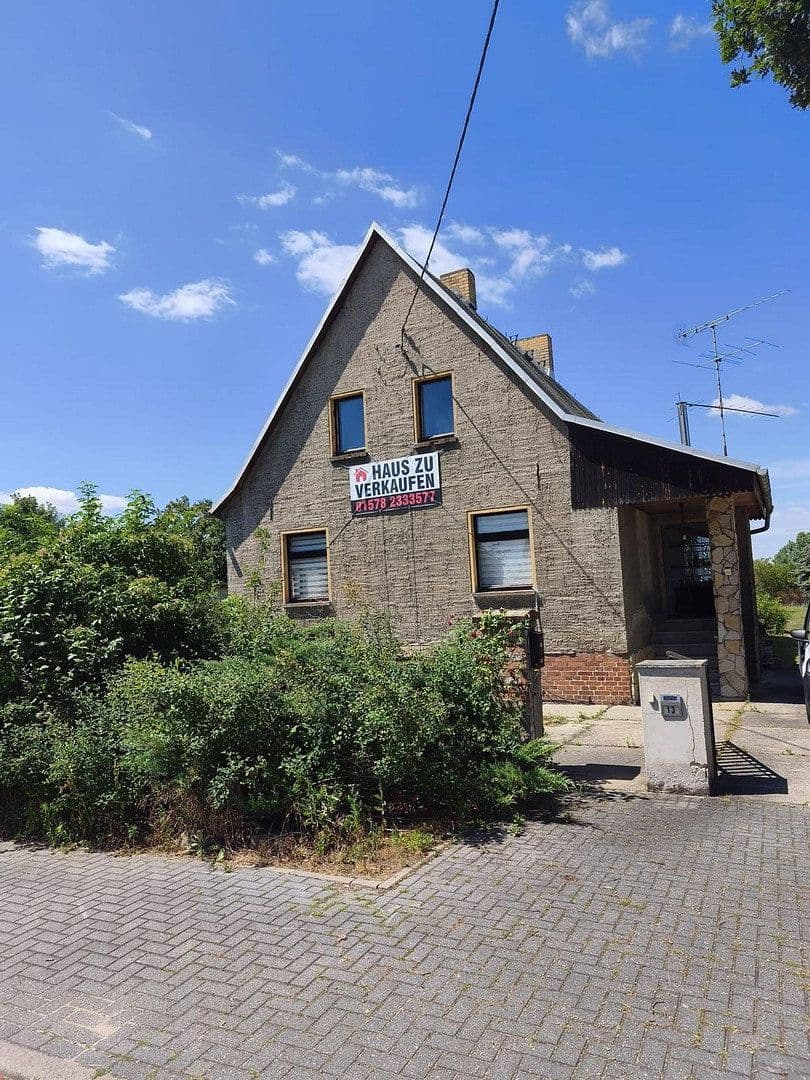 Predaj domu 160 m², pozemok 2.840 m², Südliches Anhalt, Sasko-Anhaltsko Predaj domu 160 m², pozemok 2.840 m², Südliches Anhalt, Sasko-Anhaltsko